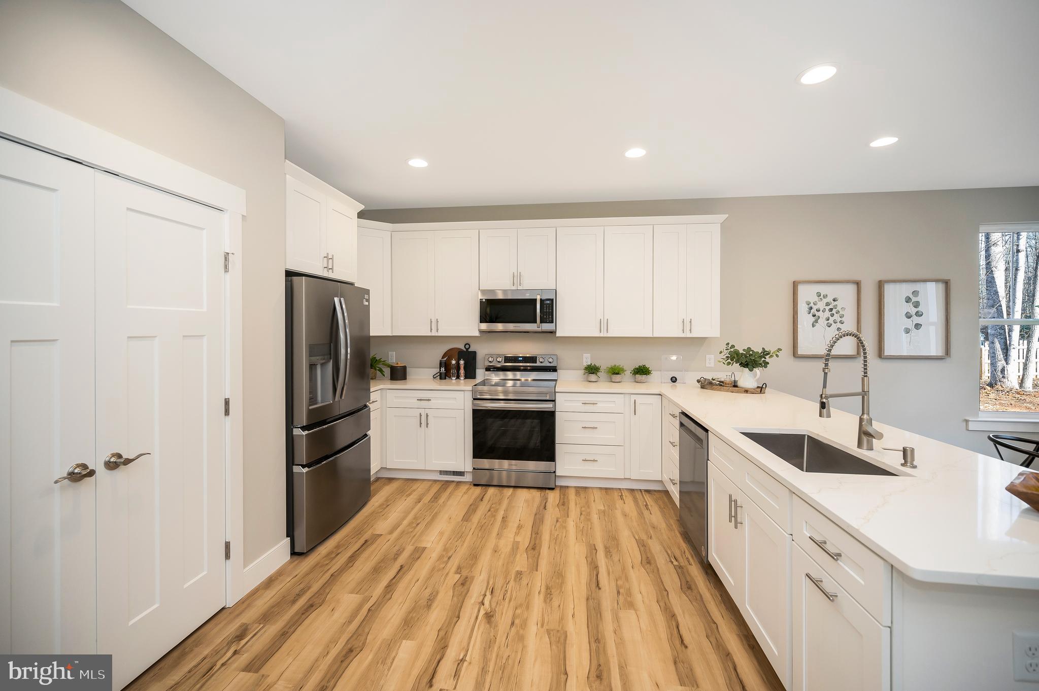 MILL RUN - Residential