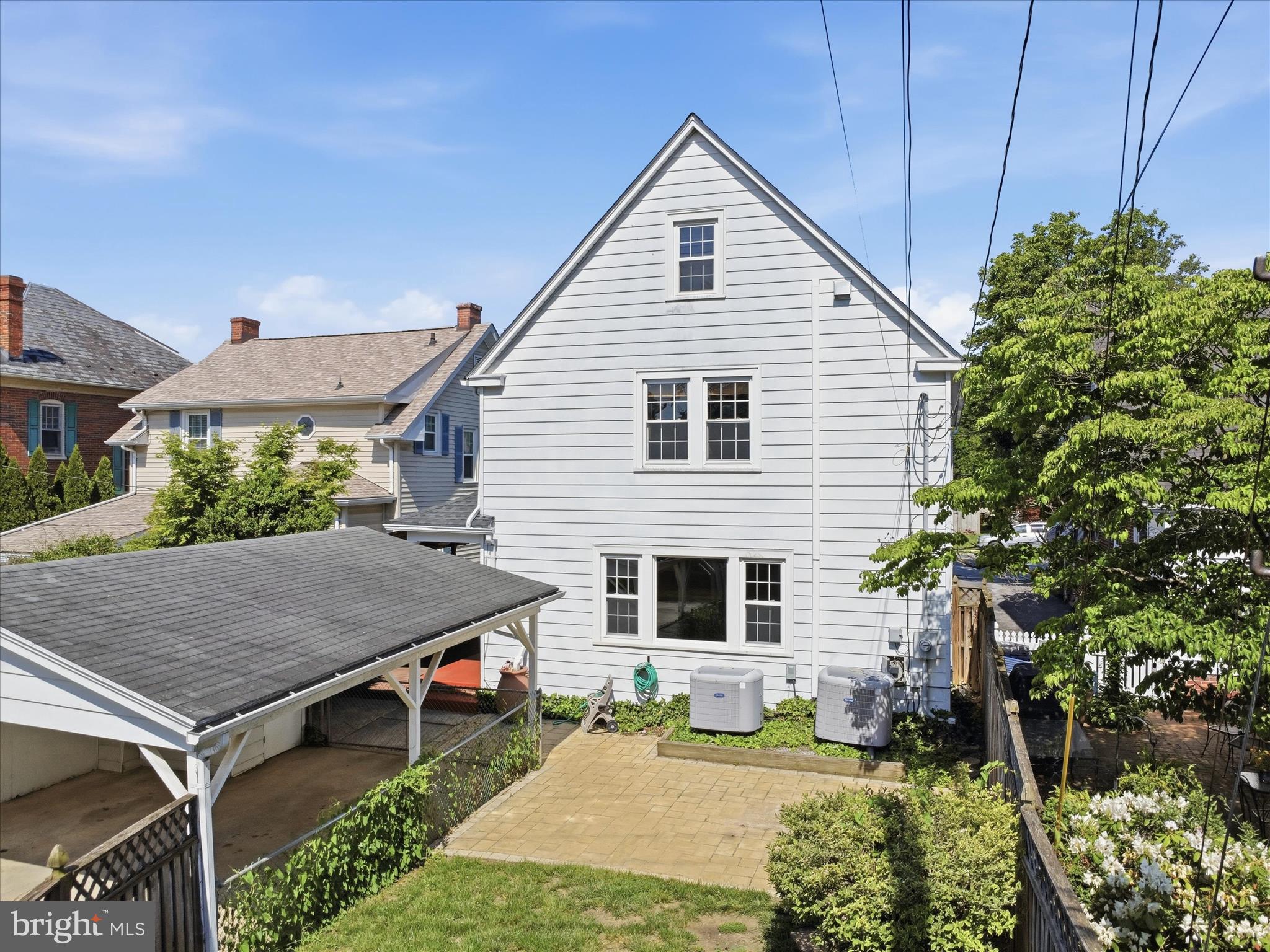 NORTH END - Residential