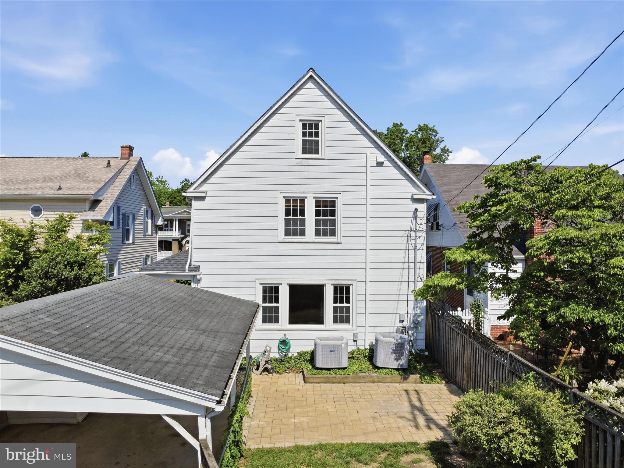 NORTH END - Residential
