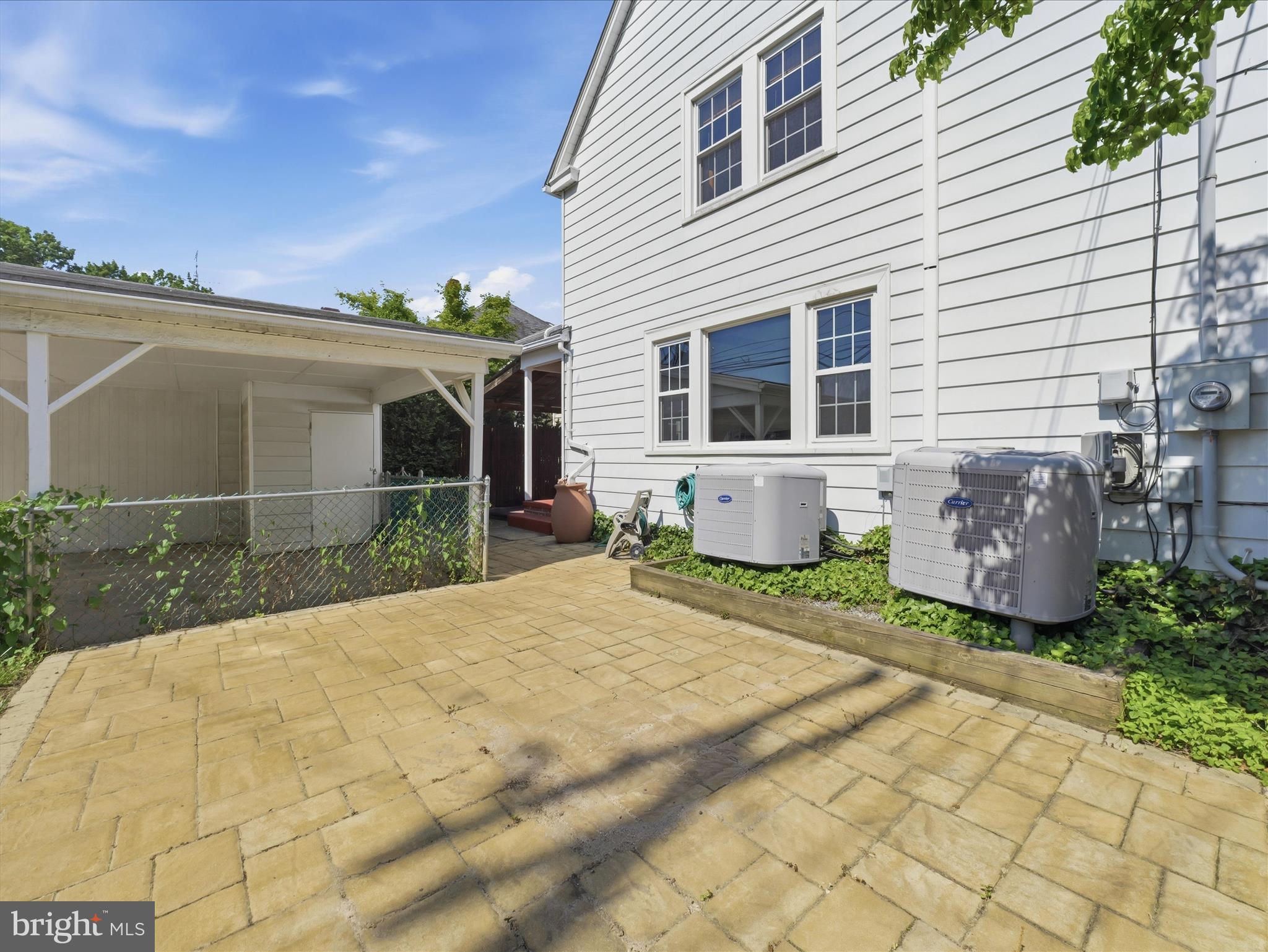 NORTH END - Residential