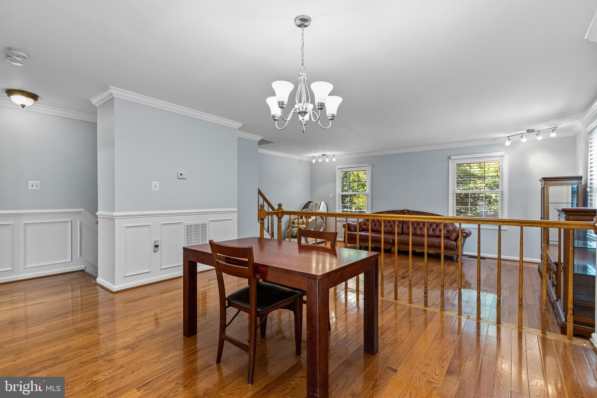 WOODED GLEN - Residential