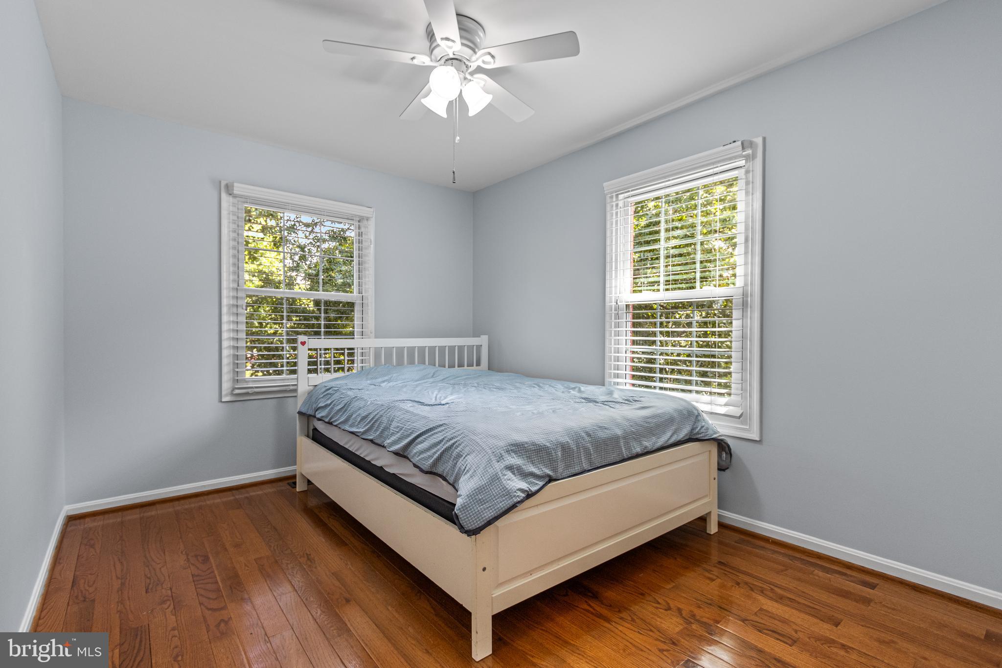 WOODED GLEN - Residential