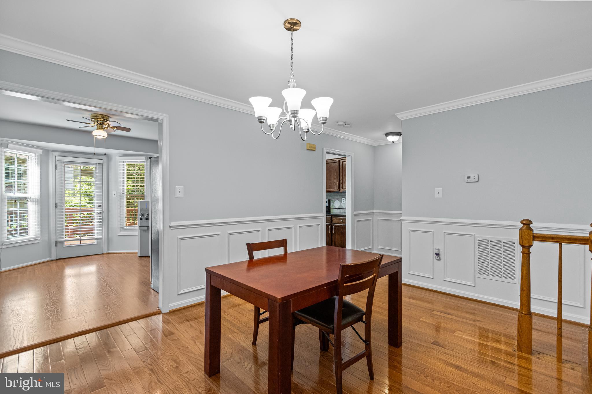 WOODED GLEN - Residential