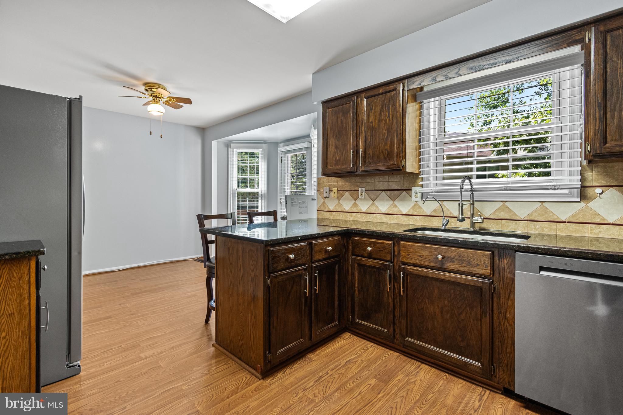 WOODED GLEN - Residential