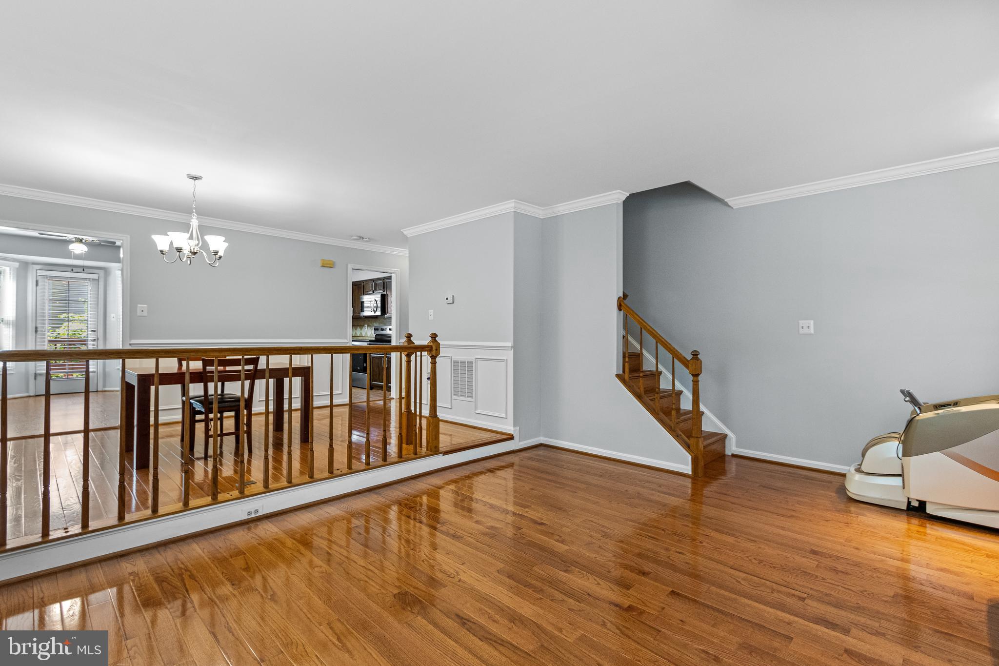 WOODED GLEN - Residential