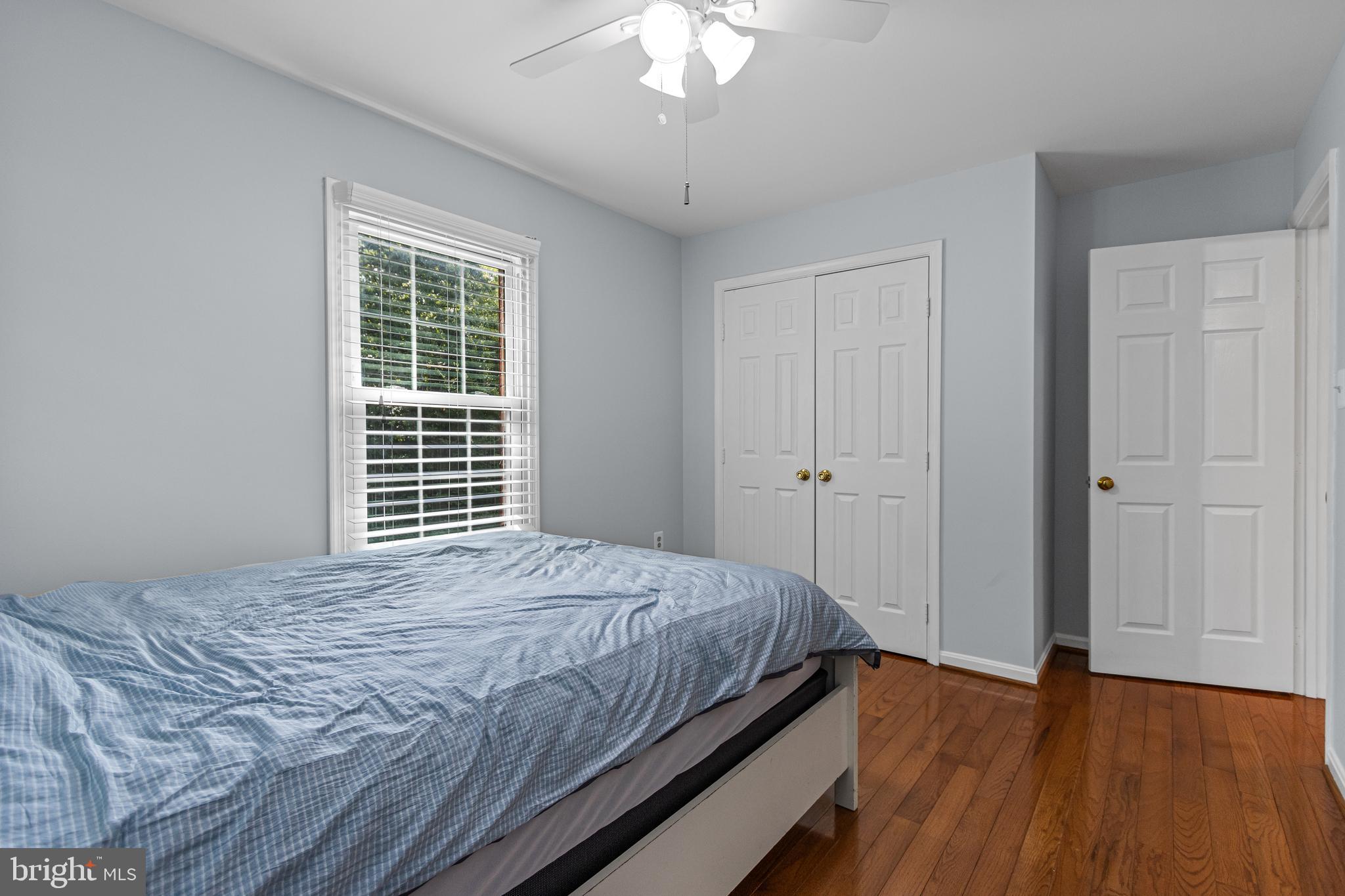 WOODED GLEN - Residential