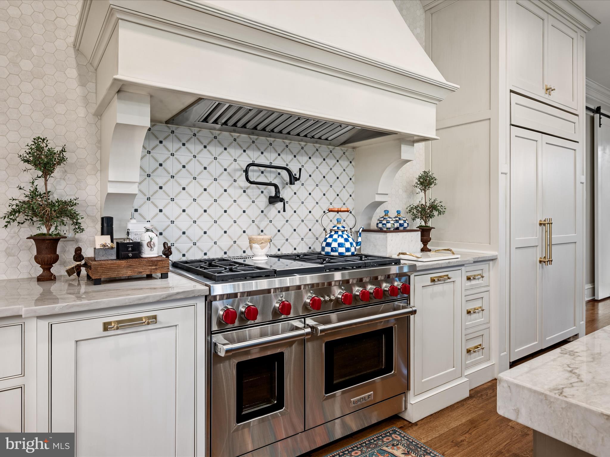 CREIGHTON FARMS - Residential