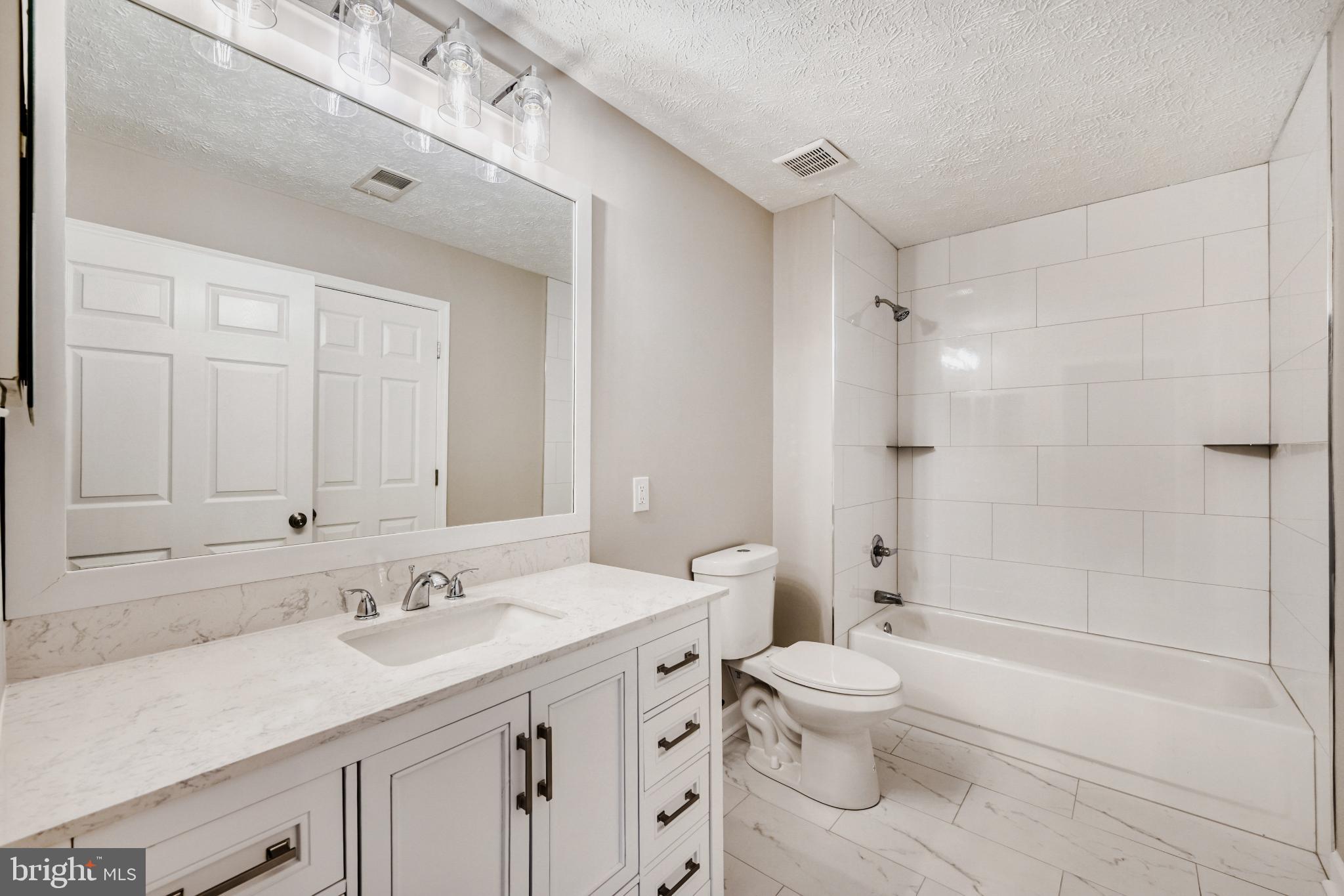 HANOVER WOODS - Residential