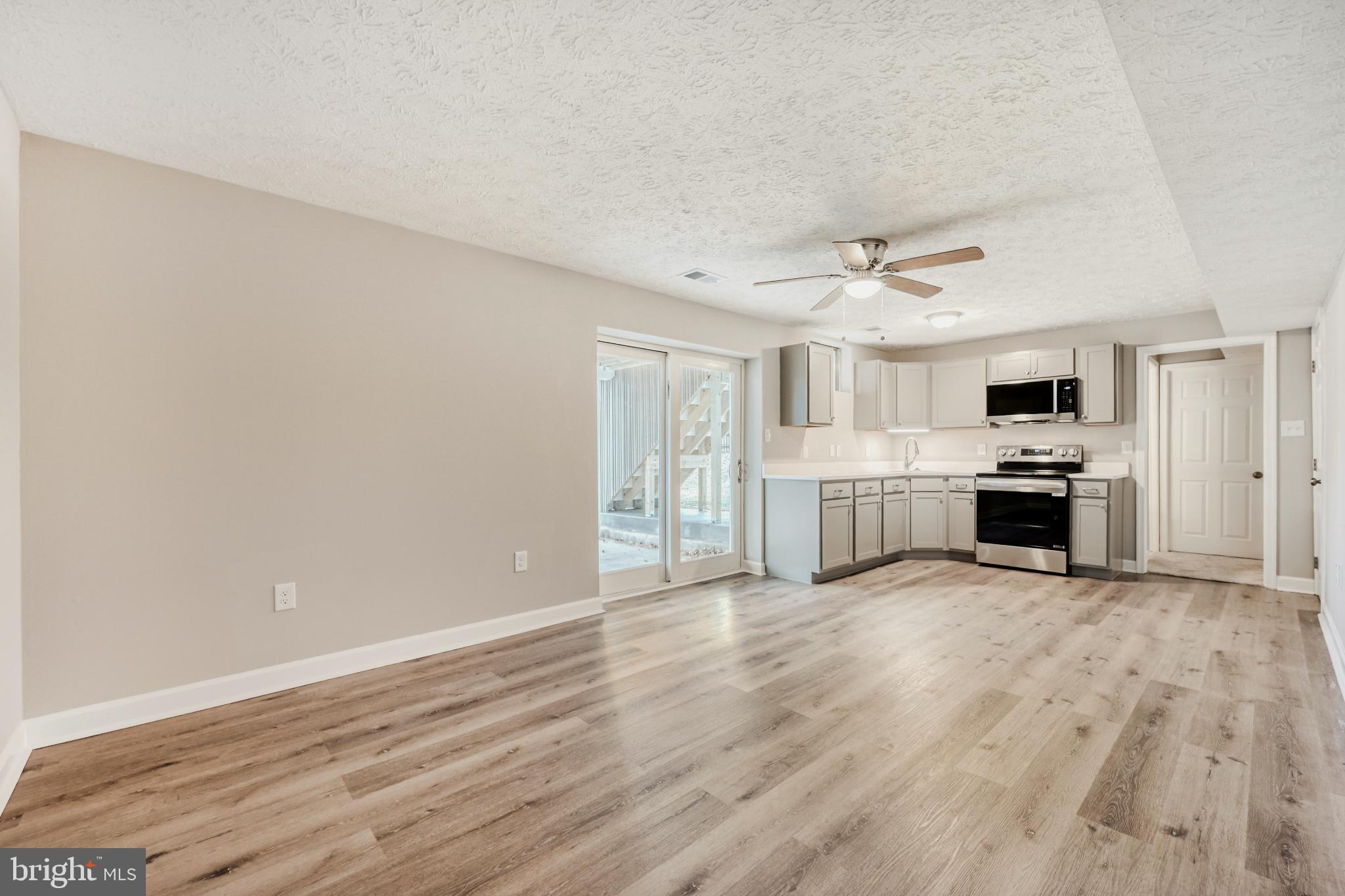 HANOVER WOODS - Residential