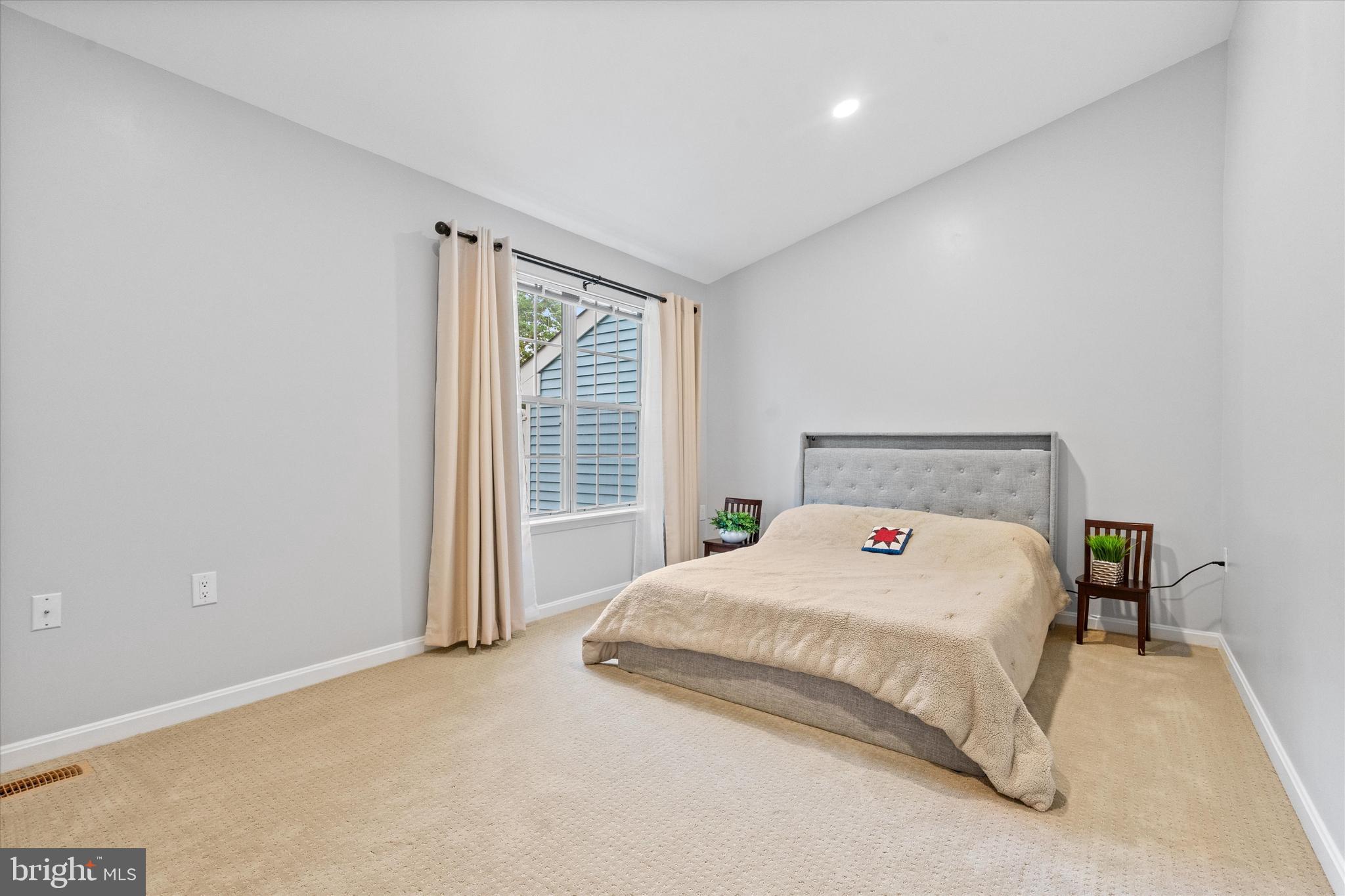 MONTCLAIR ST3 - Residential