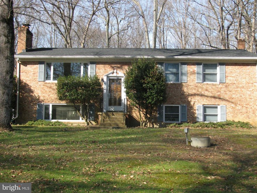 This rental is for the upper level of this split foyer home. 3 bedrooms and 1 full bath. There is a shared laundry area on lower level. Tenant is responsible for 50% of utilities. Tenant is responsible for one third of outside yard work such as grass cutting, leaf raking, etc. Owner does credit and background check on applicant. Rental is limited to 2 people due to mound septic system capacity.