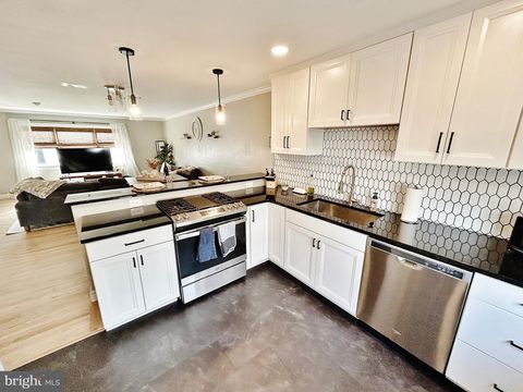 837 FOUNTAIN AVENUE LANCASTER PA 17601