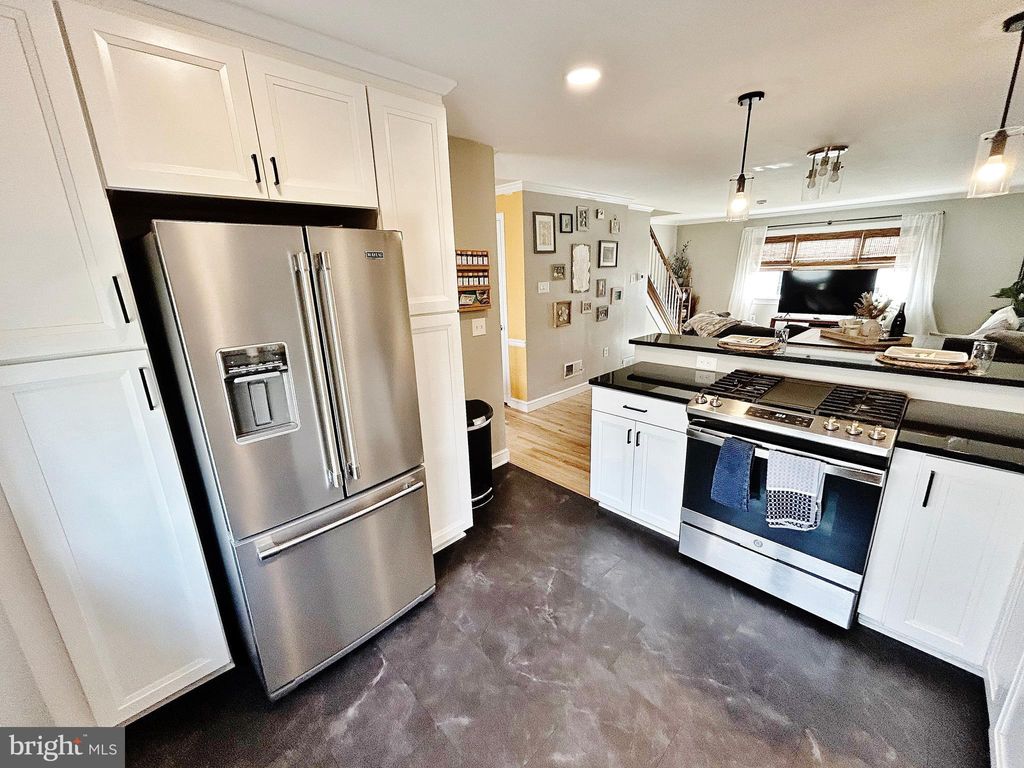 Photo of 837 Fountain Avenue, LANCASTER, PA 17601 (MLS # PALA2084036)