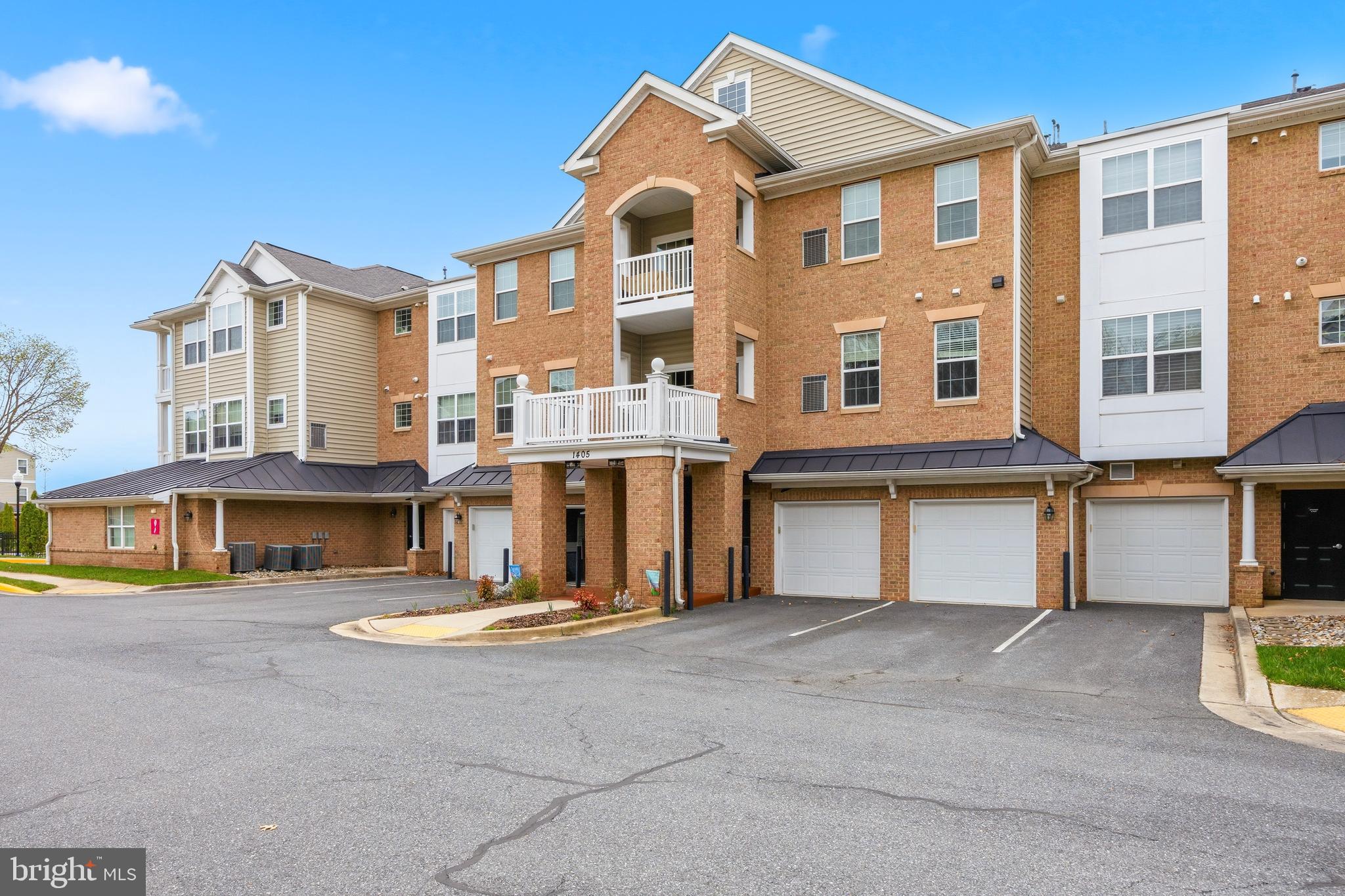 CARROLLS CREEK - Residential