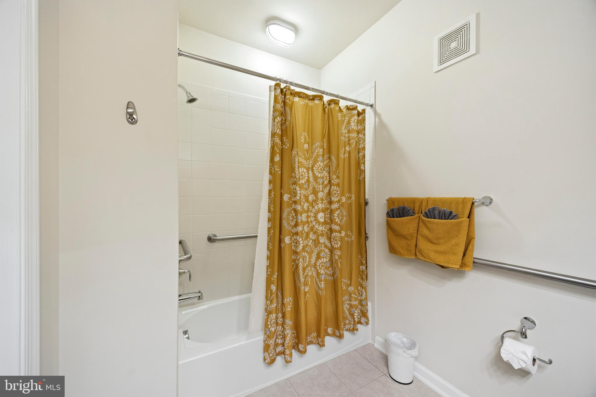 CARROLLS CREEK - Residential