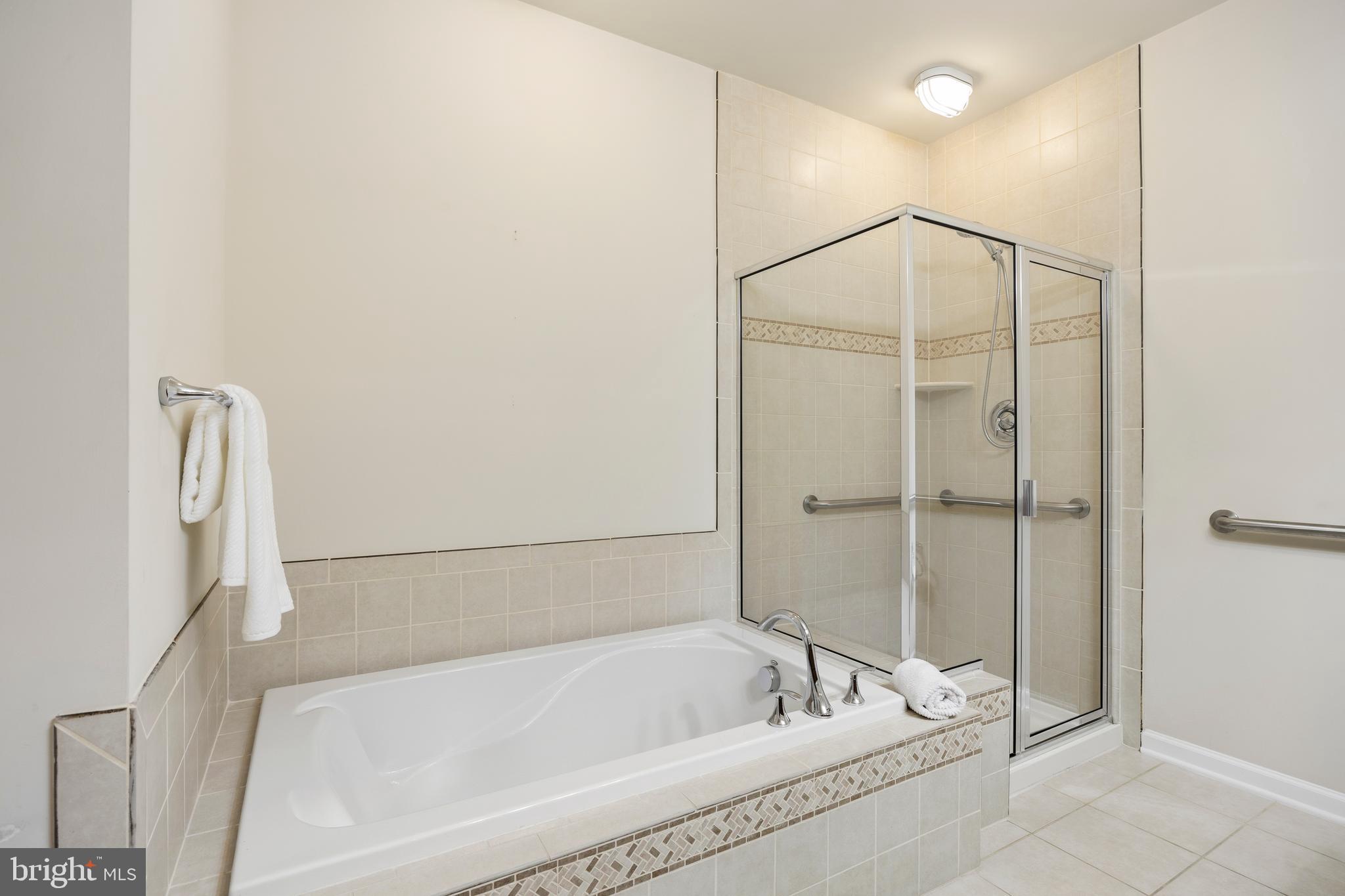 CARROLLS CREEK - Residential