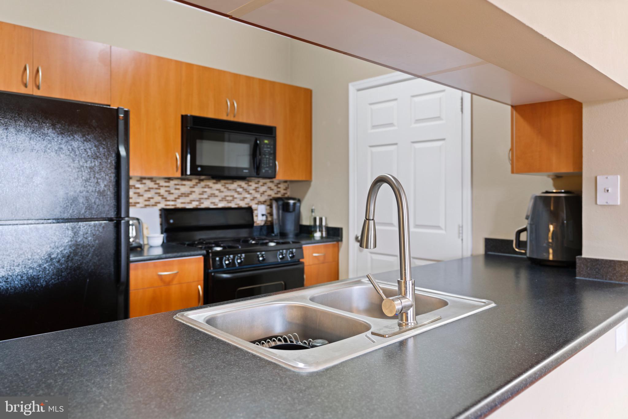 THE ASHMORE - Residential Lease