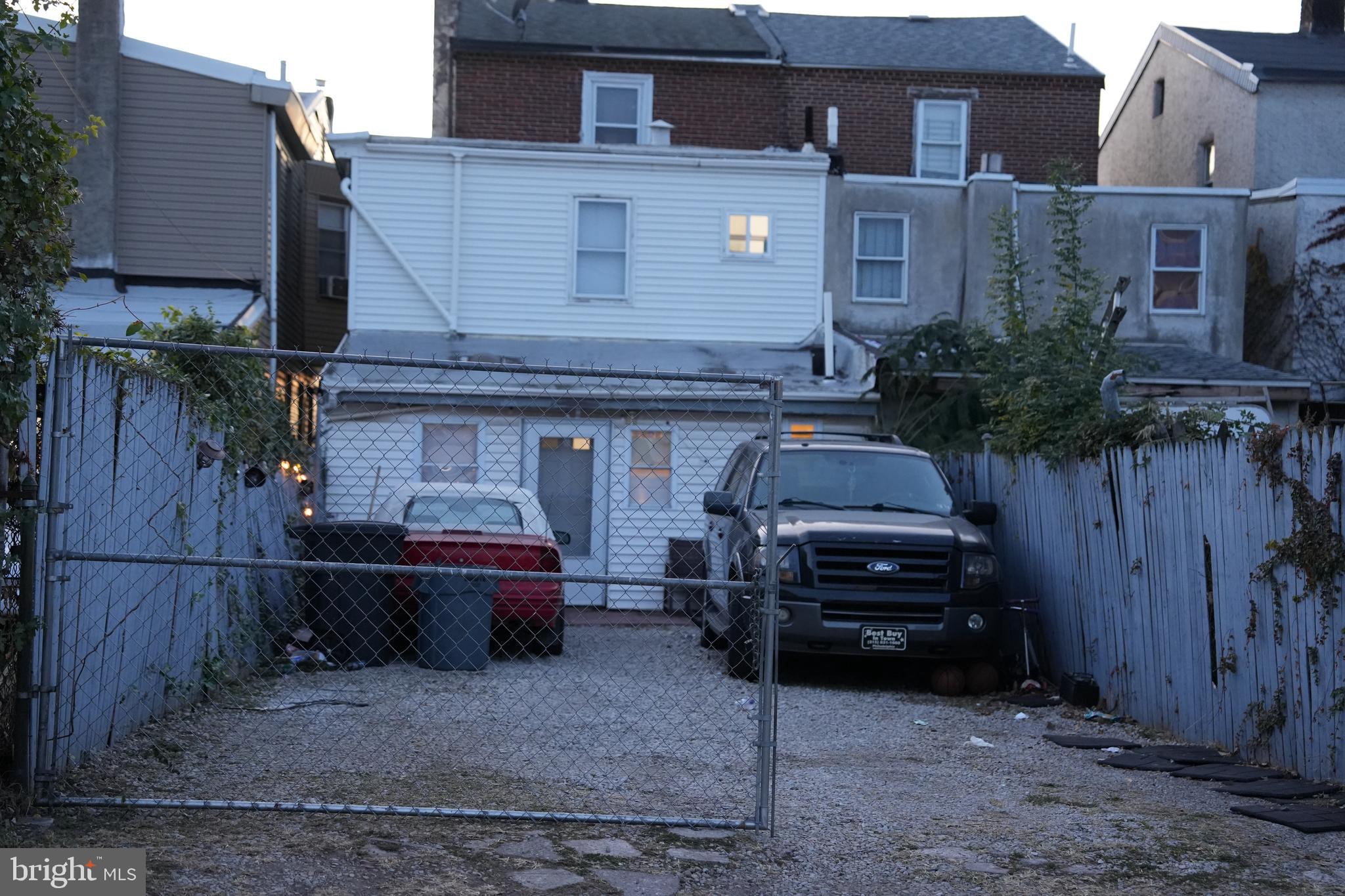 2233 BRIDGE STREET