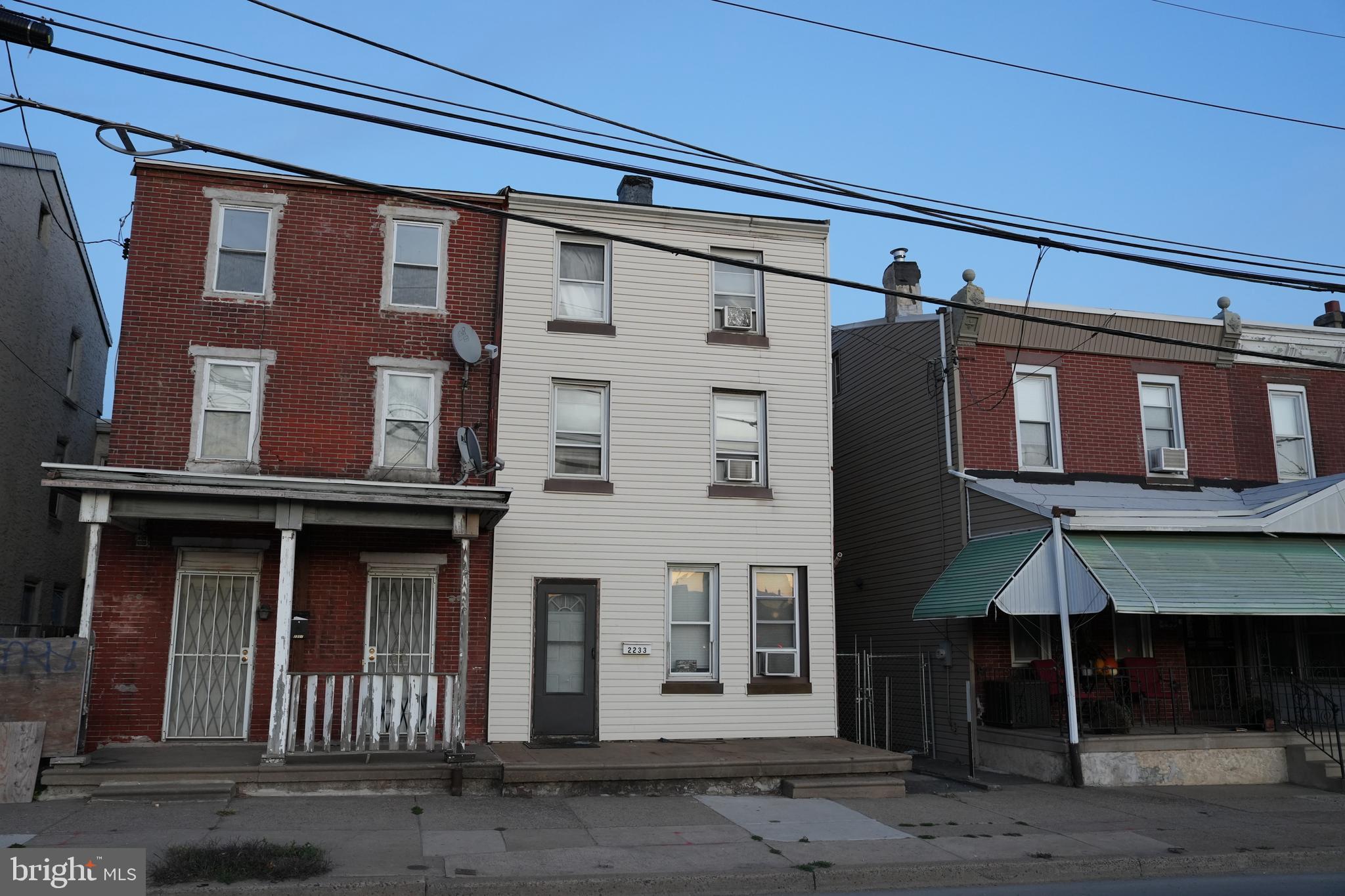 2233 BRIDGE STREET