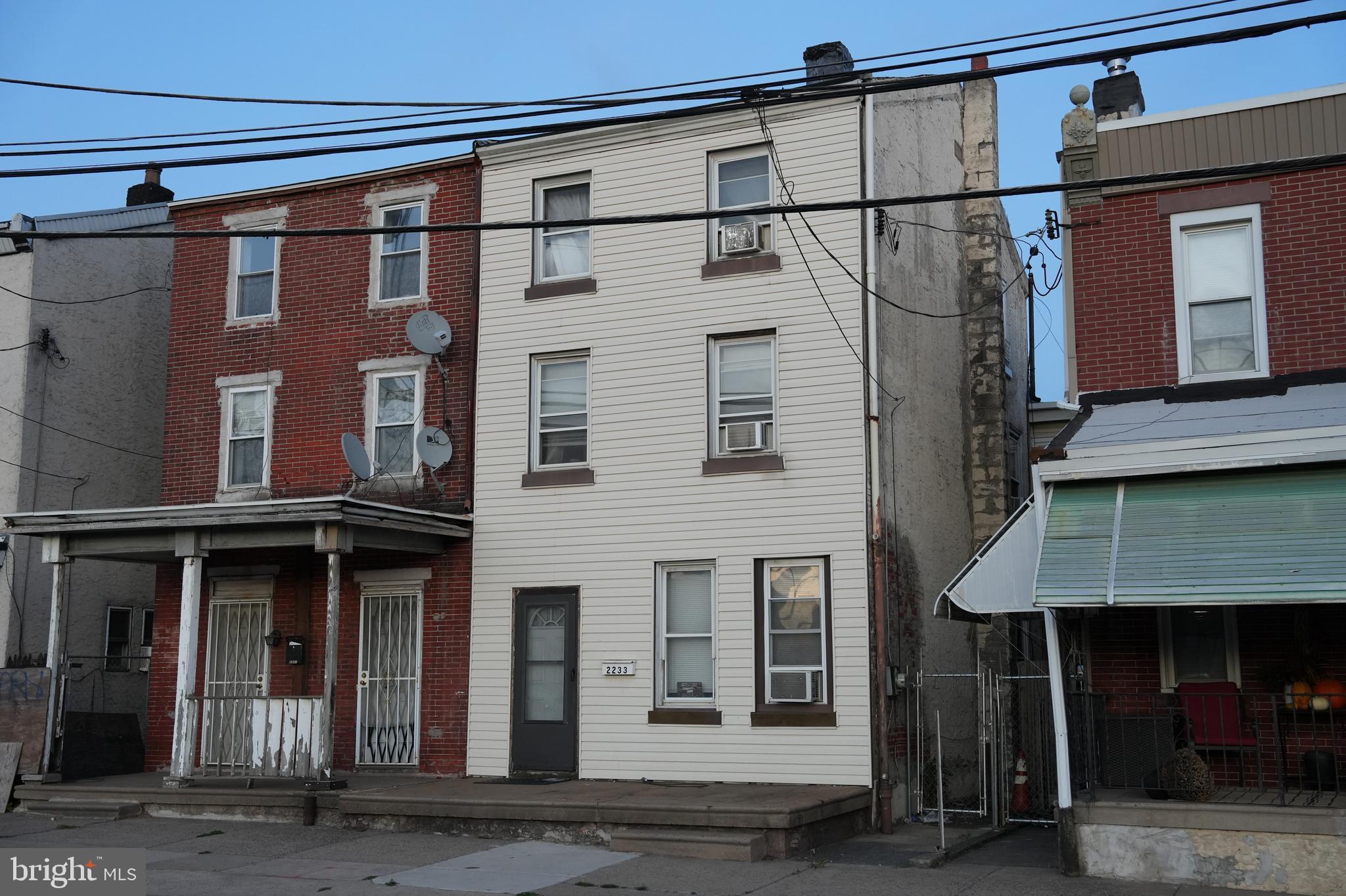 2233 BRIDGE STREET