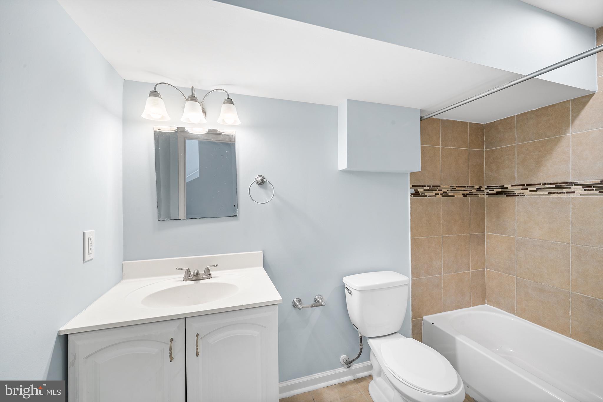 POINT BREEZE - Residential Lease