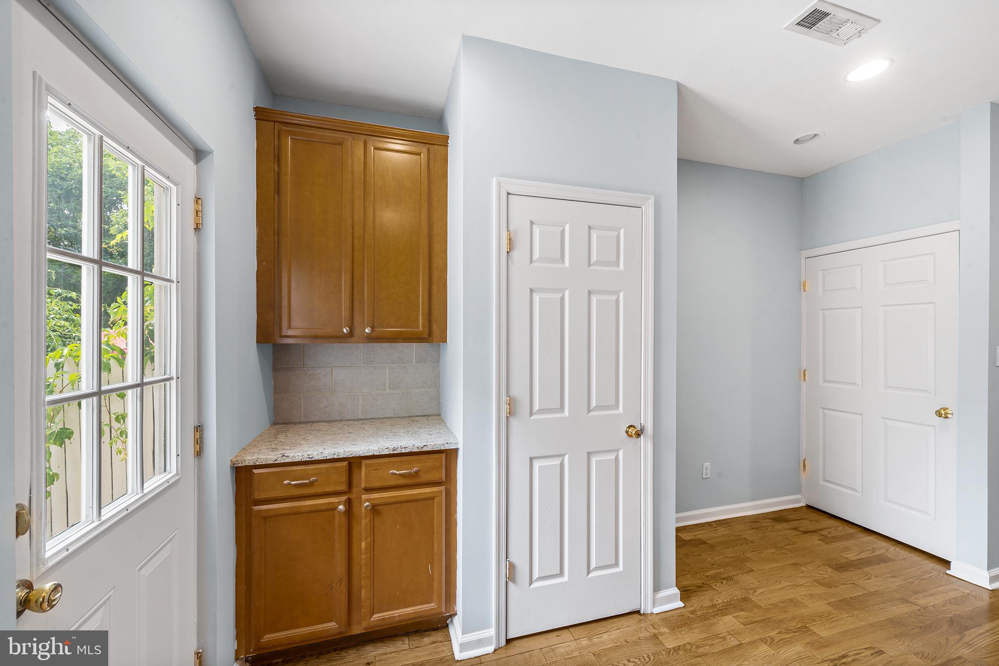 POINT BREEZE - Residential Lease