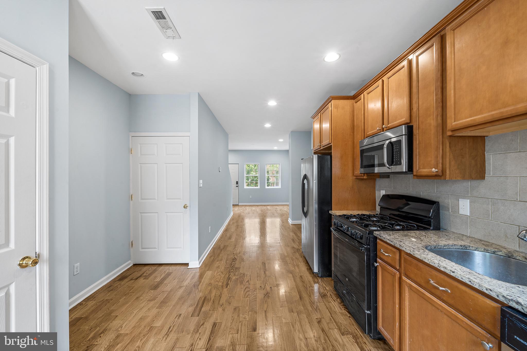 POINT BREEZE - Residential Lease