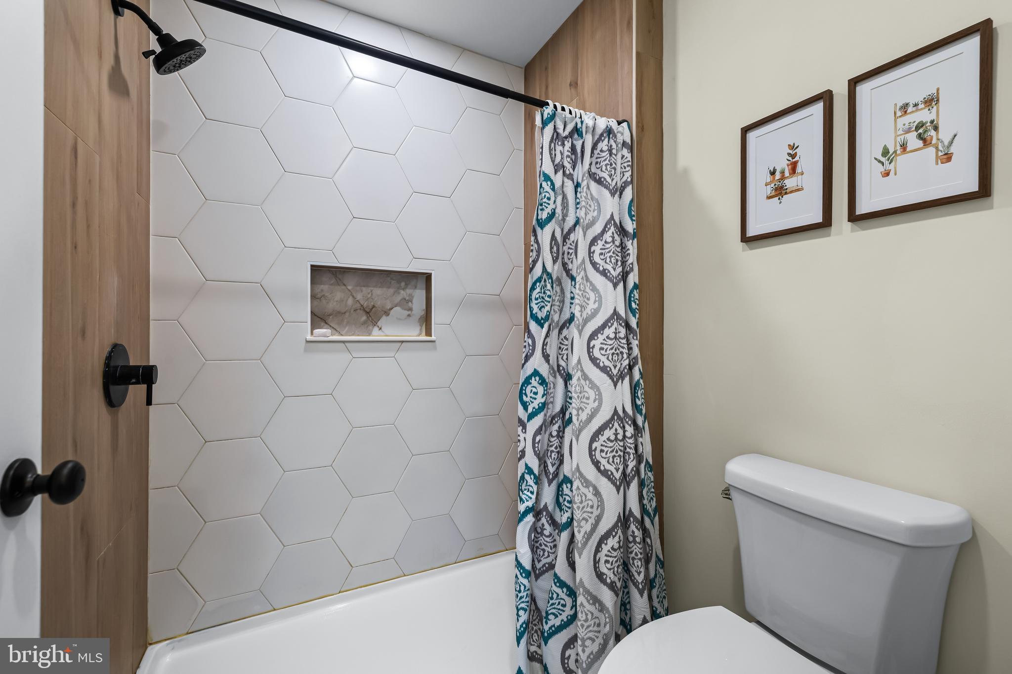 PINEDALE WOODS - Residential