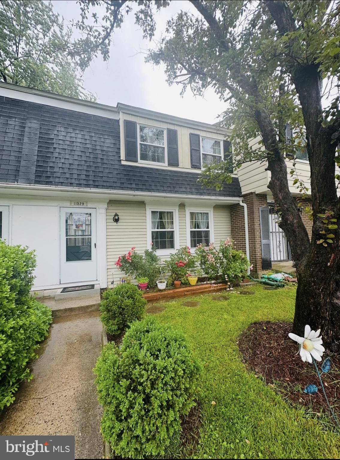 DON’T MISS THIS AFFORDABLE MOVE IN READY HOME. House has 3-bedrooms, 1-full bath and 2-half baths. Home has been well maintained and its in good condition, Lots of sq footage here for anyone looking for a house with great bones at a great price that wants to update themselves. The property is located near public transportation, a shopping center, restaurants and just few minutes from 270 highway. Property is being sold AS-IS. New roof! New windows!