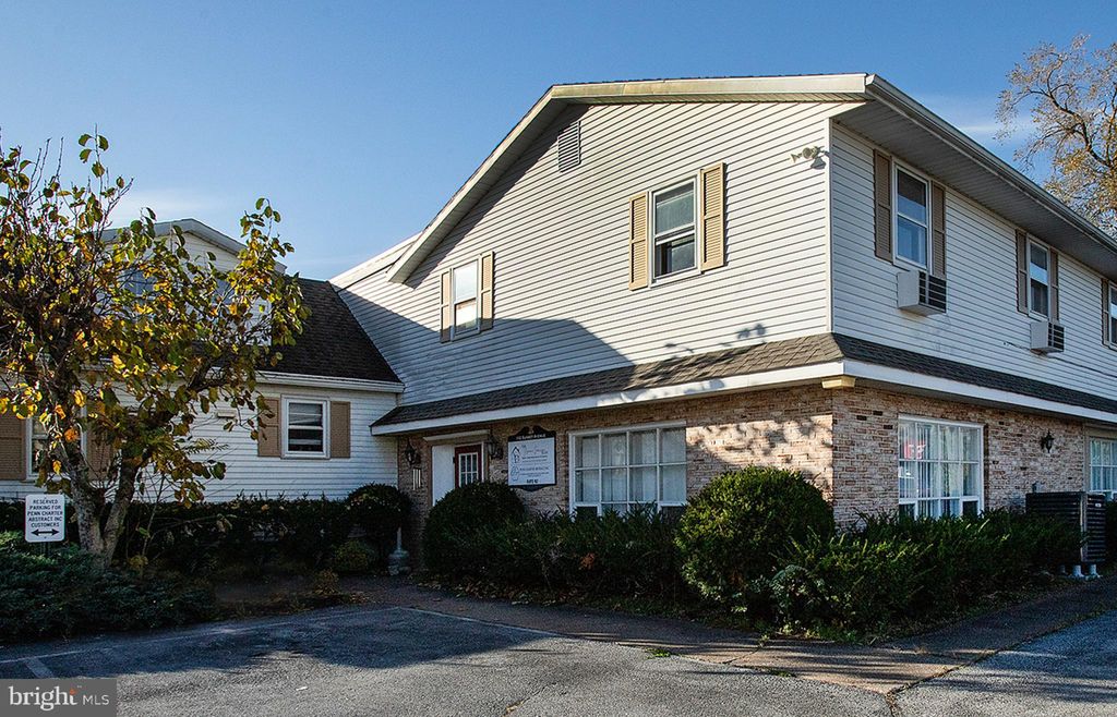 Photo of 110 Sunset Avenue #APT 201, HARRISBURG, PA 17112 (MLS # PADA2051674)