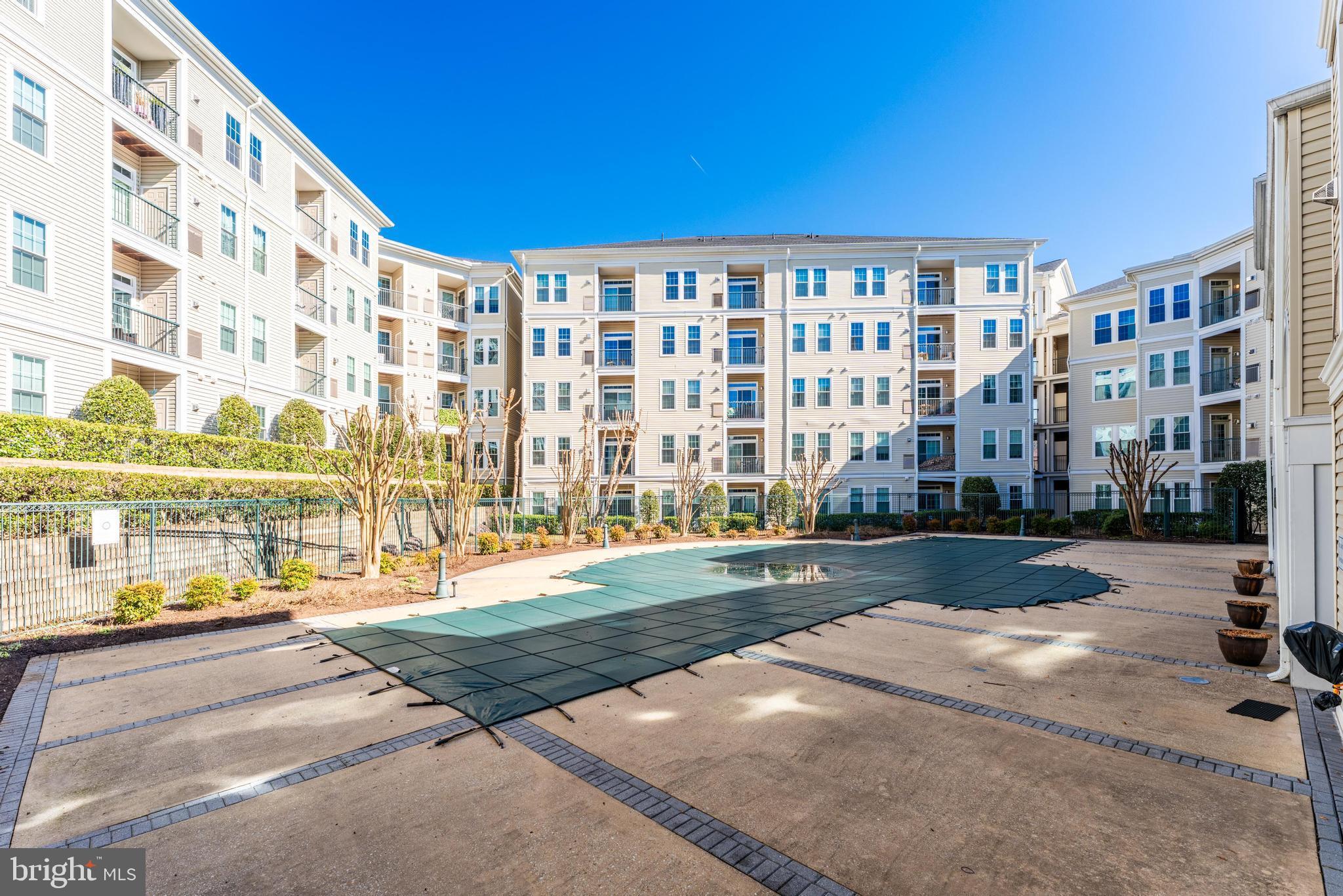 GROVE AT ARLINGTON - Residential