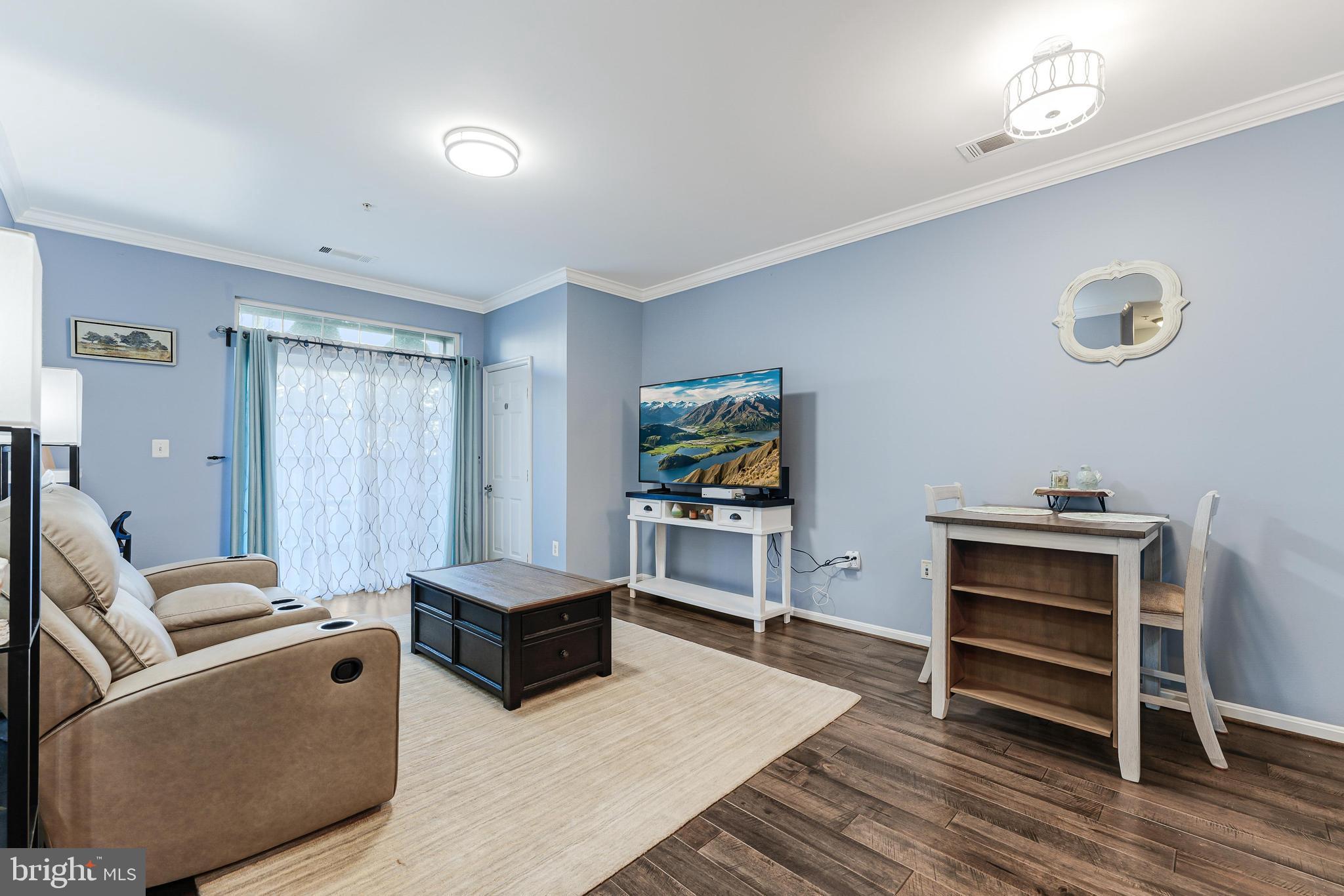 GROVE AT ARLINGTON - Residential