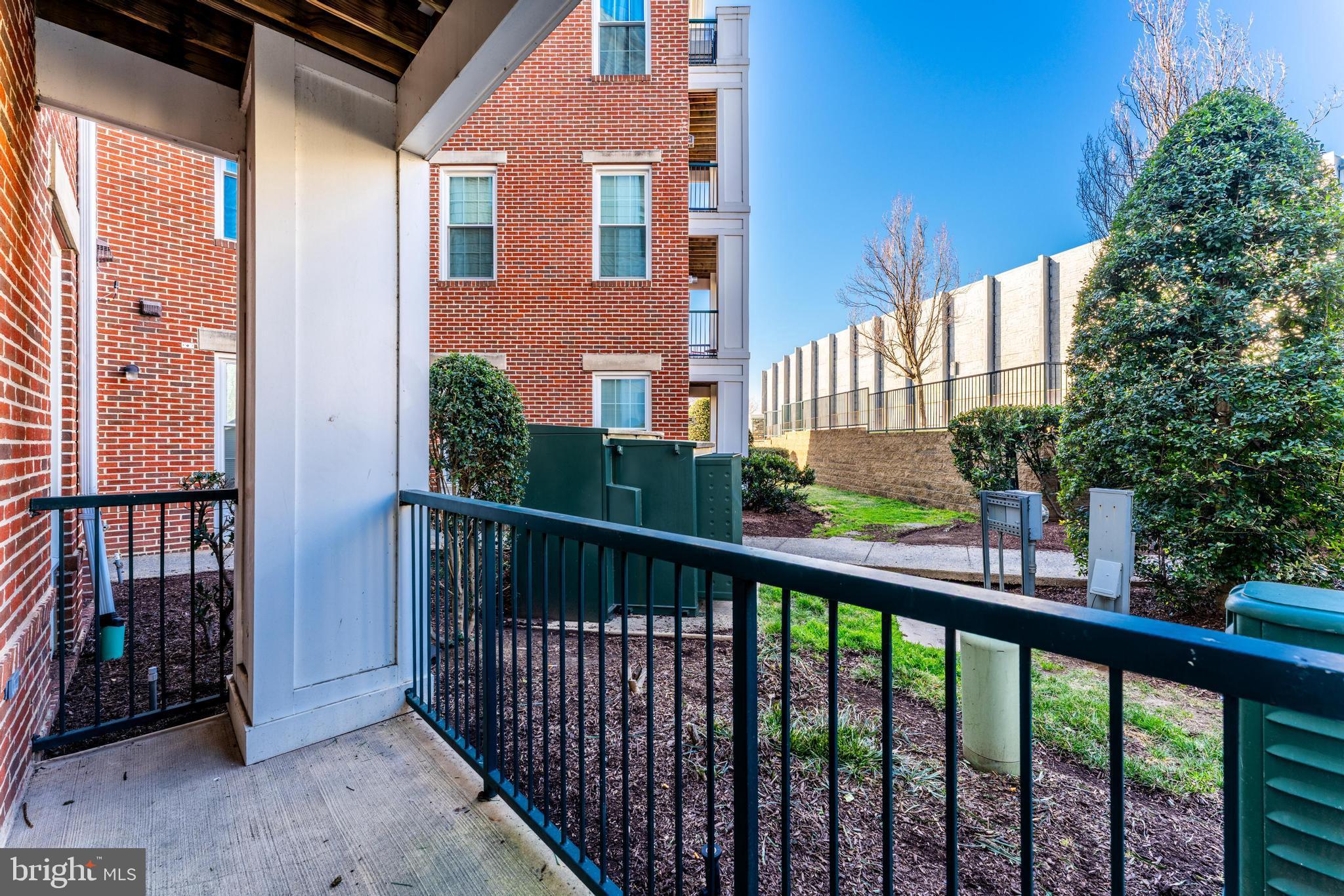 GROVE AT ARLINGTON - Residential