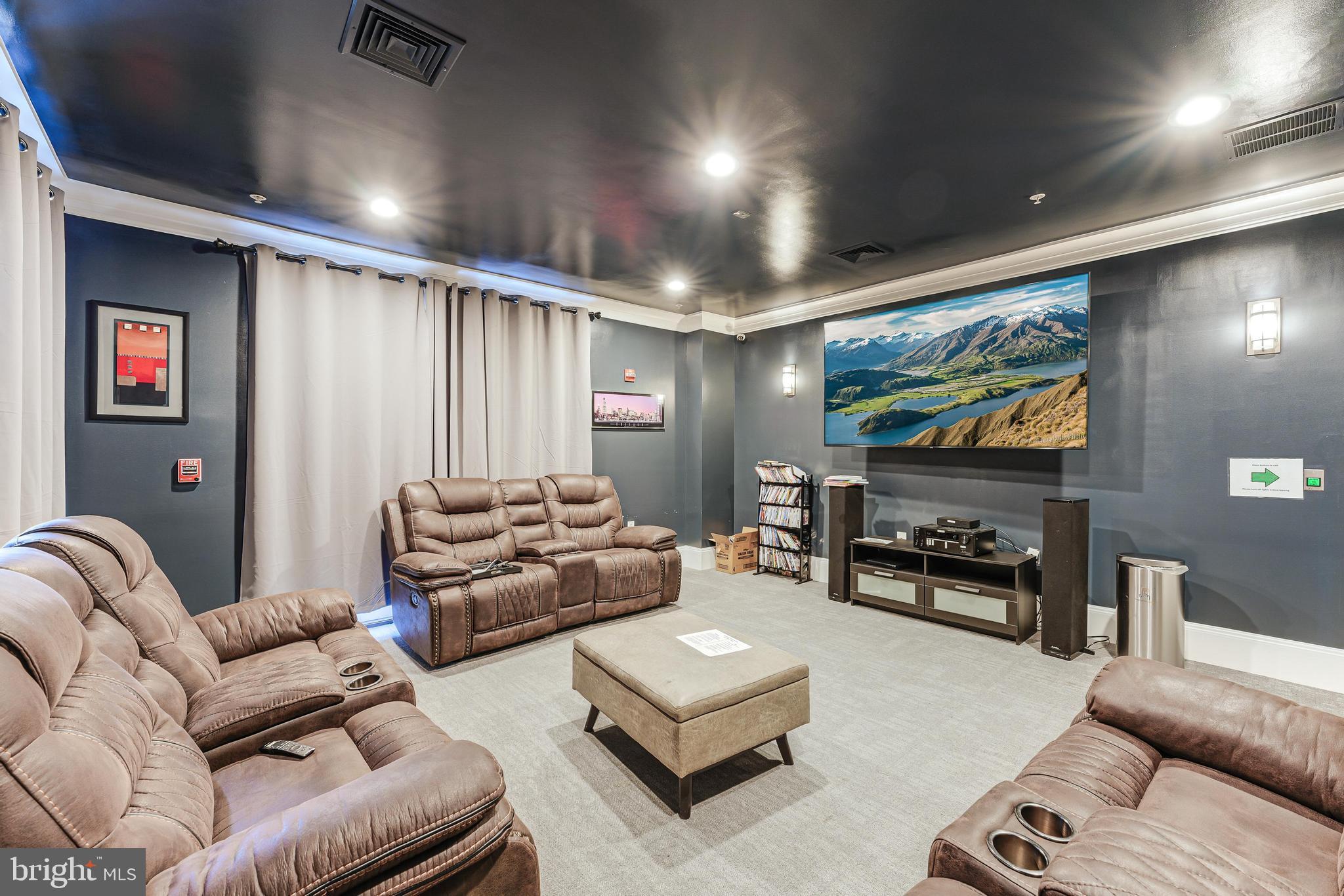 GROVE AT ARLINGTON - Residential