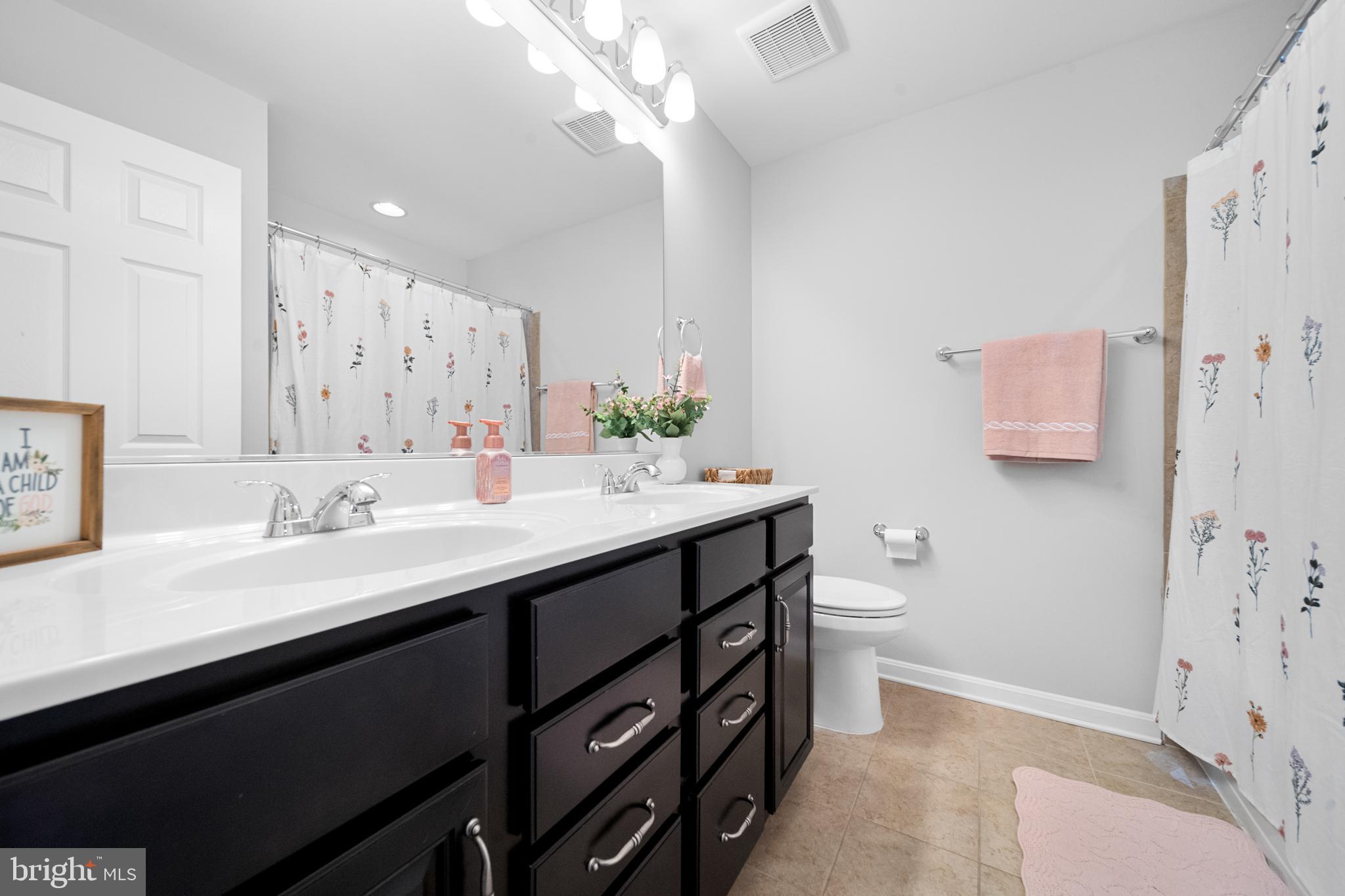 MADISON CRESCENT - Residential