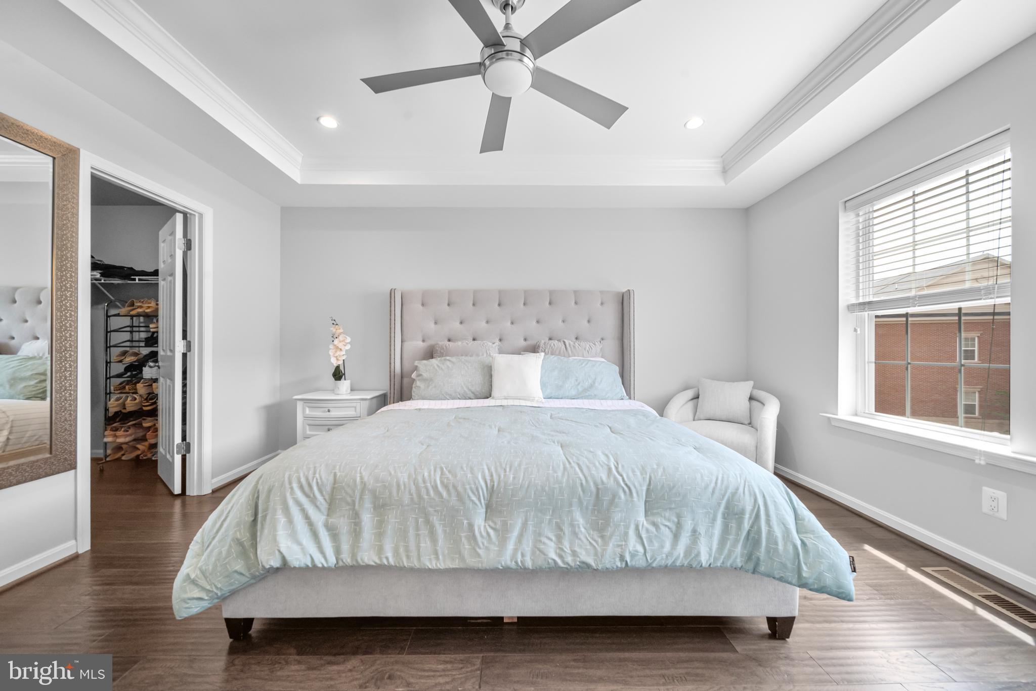 MADISON CRESCENT - Residential