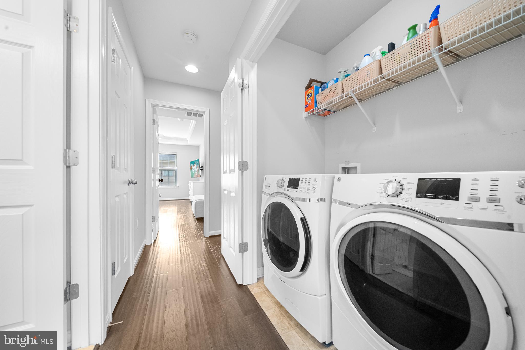 MADISON CRESCENT - Residential