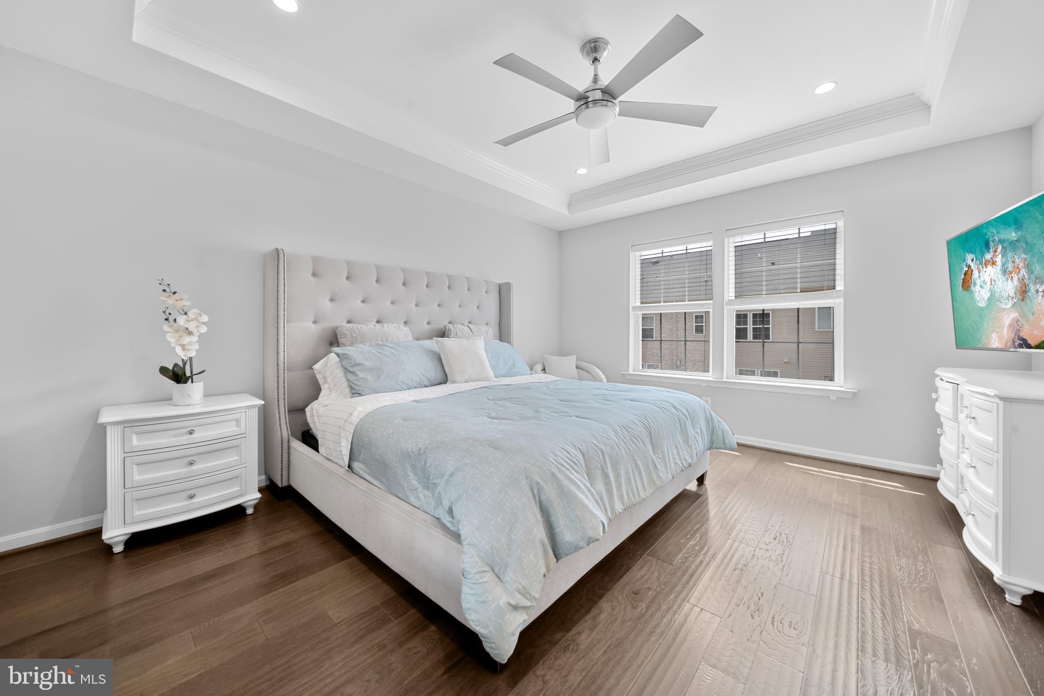 MADISON CRESCENT - Residential