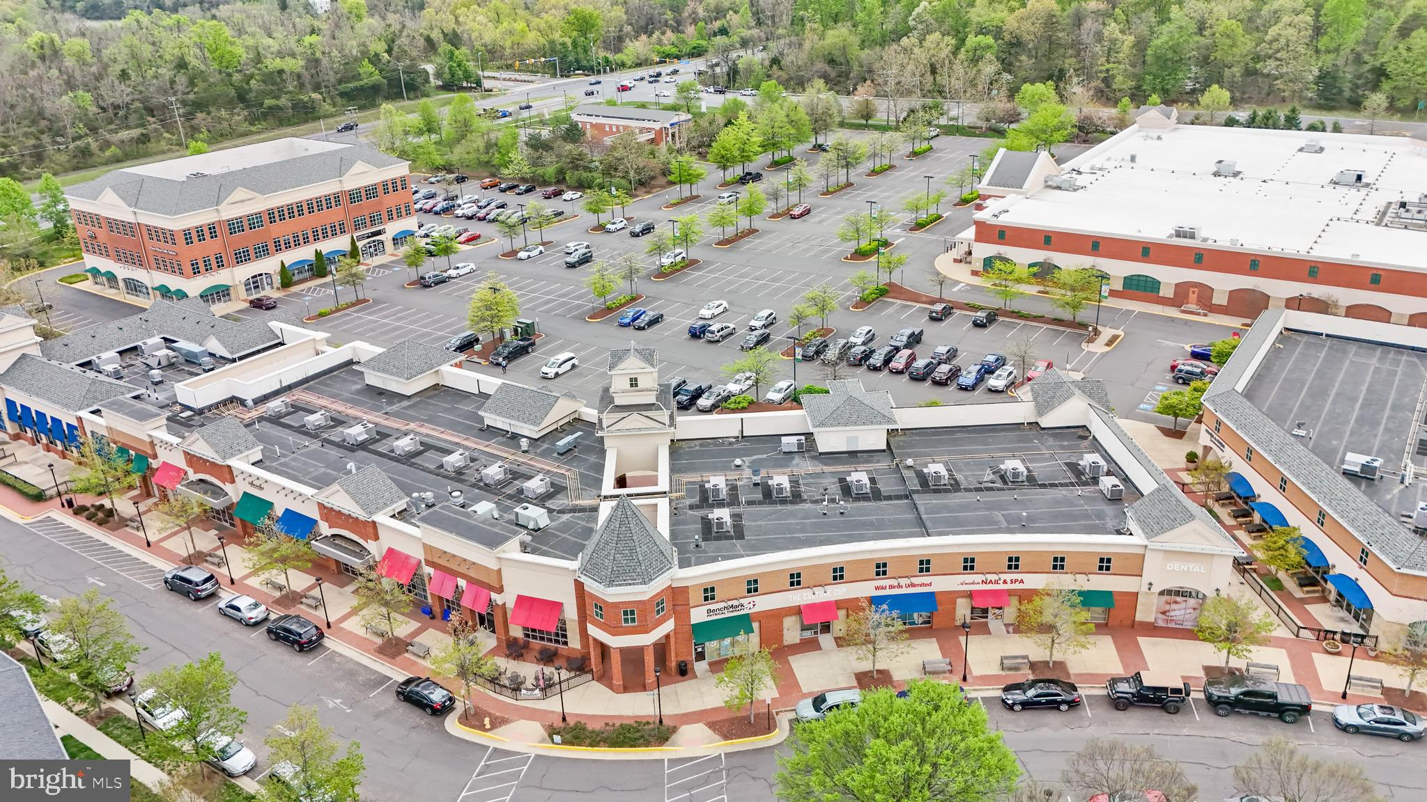 MADISON CRESCENT - Residential