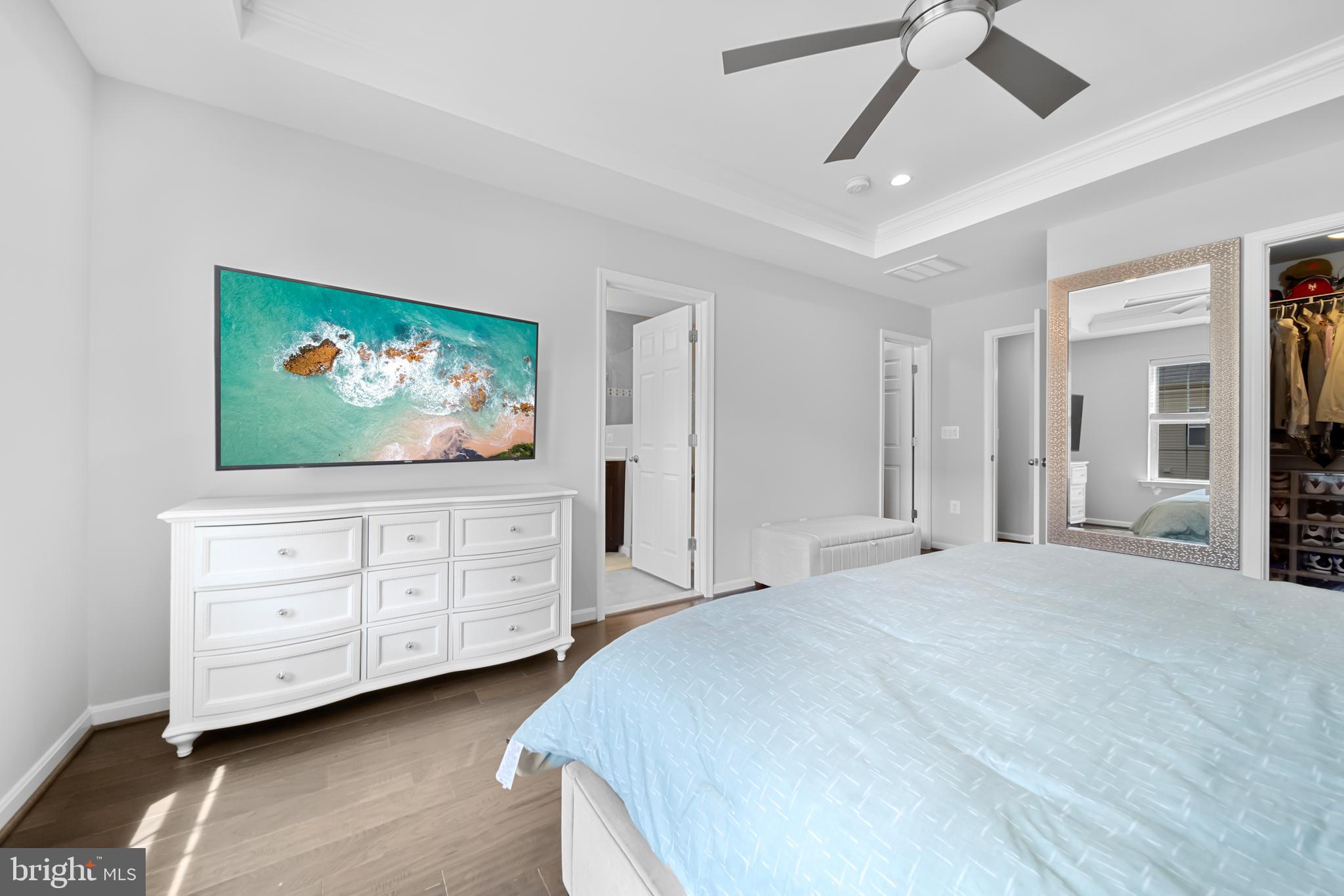 MADISON CRESCENT - Residential