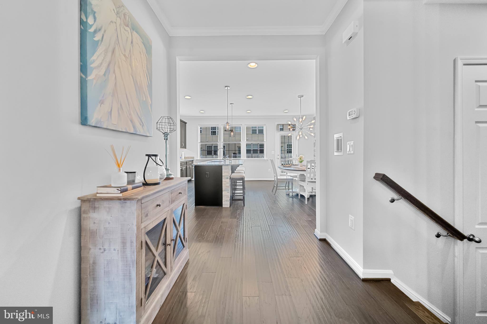 MADISON CRESCENT - Residential