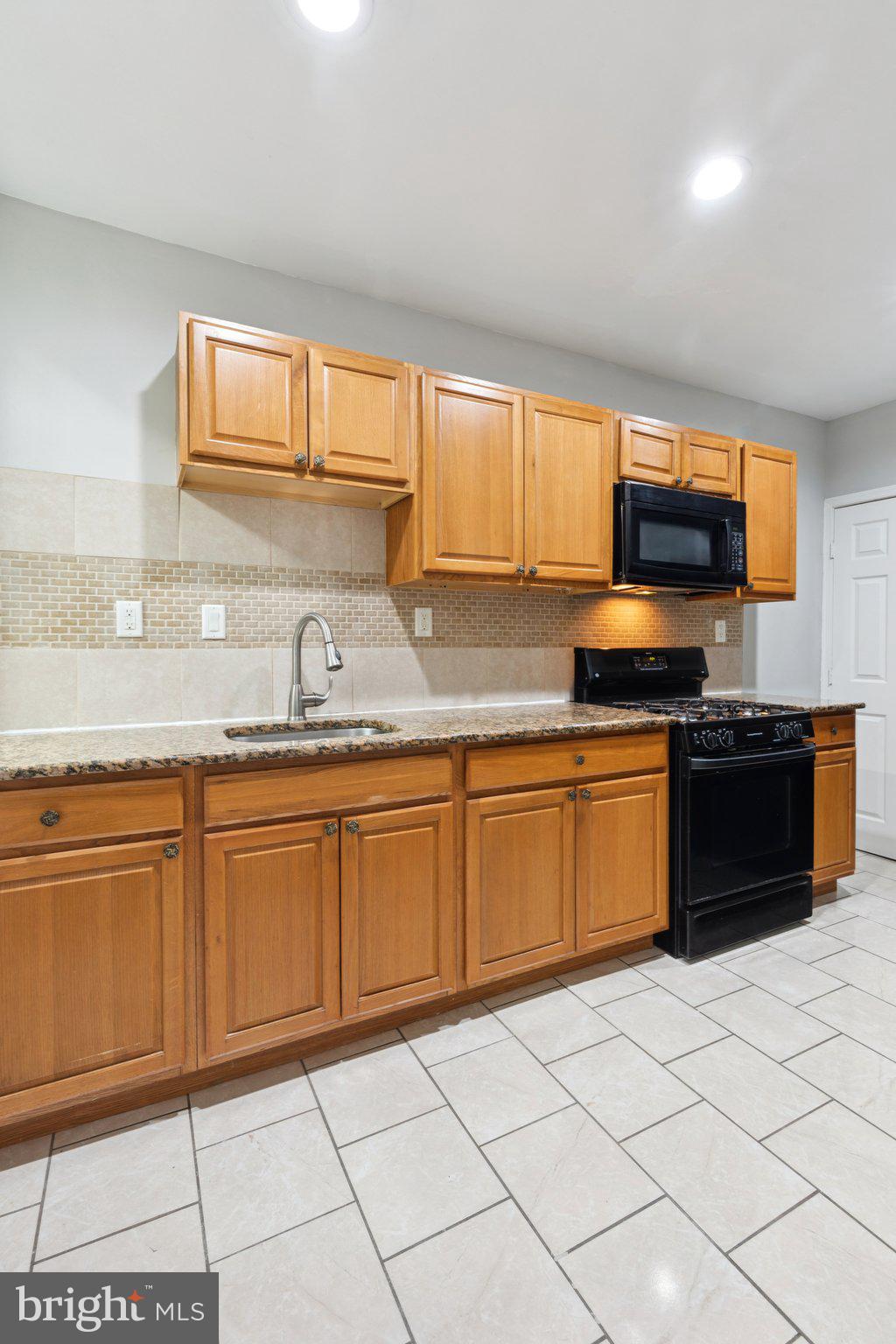 WEST OAK LANE - Residential