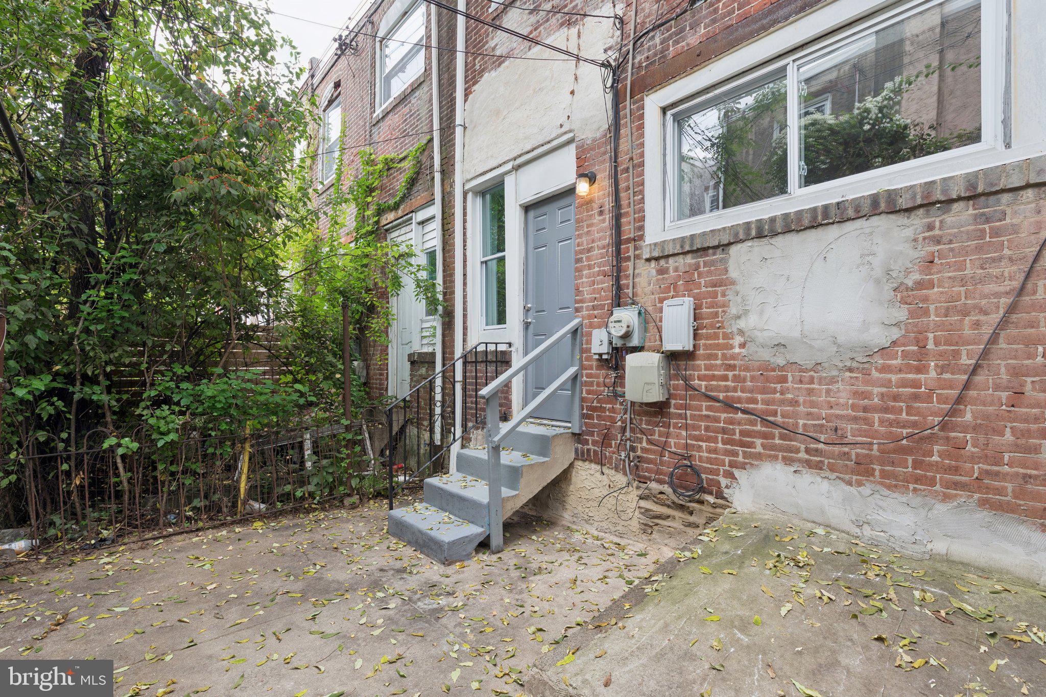 WEST OAK LANE - Residential