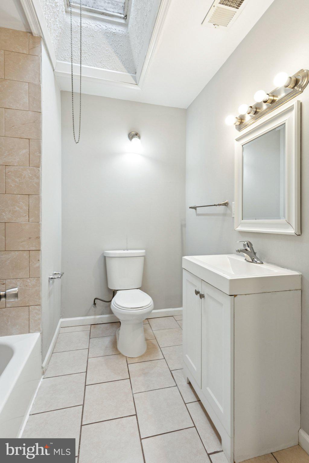 WEST OAK LANE - Residential