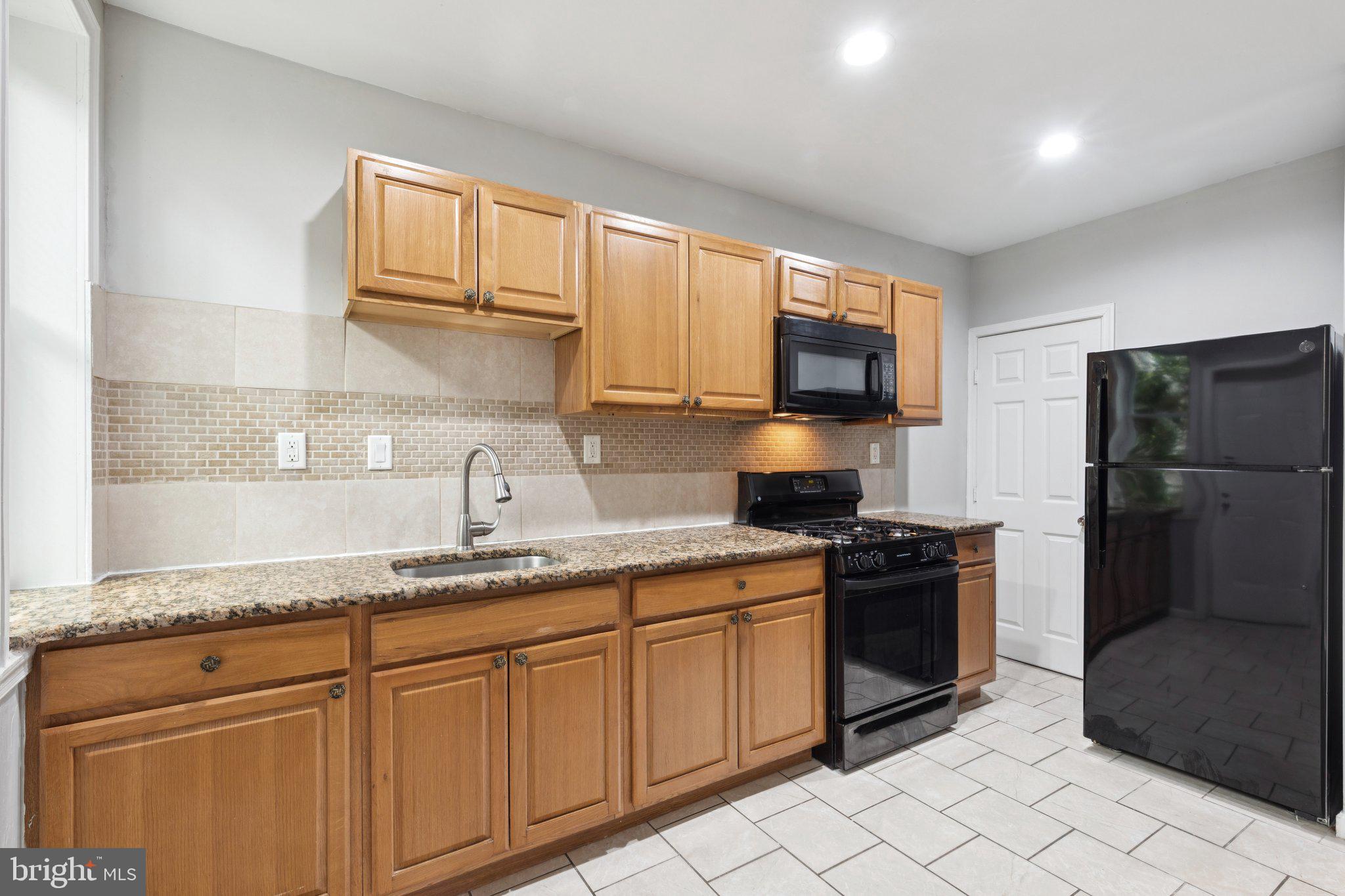 WEST OAK LANE - Residential