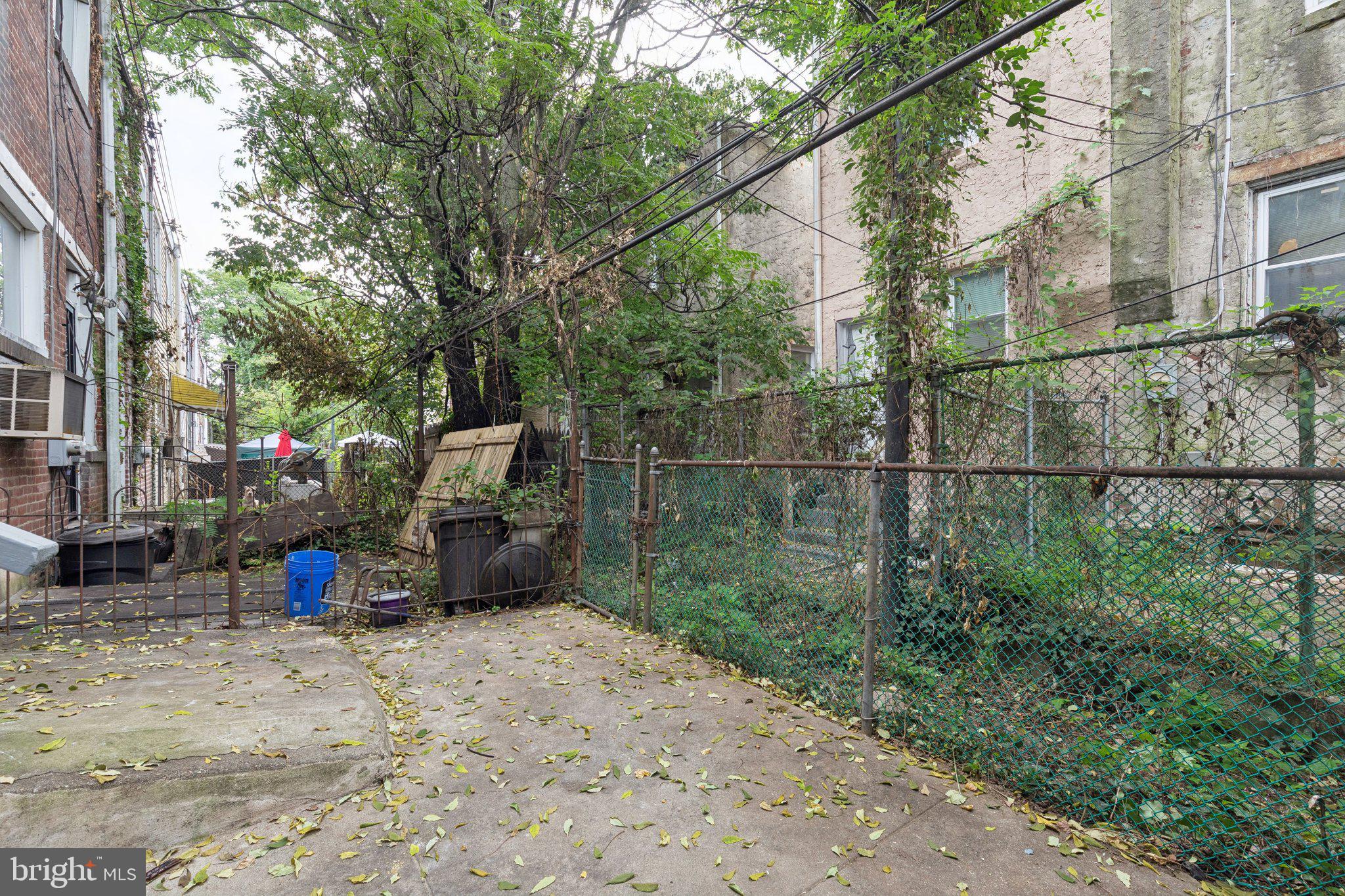 WEST OAK LANE - Residential