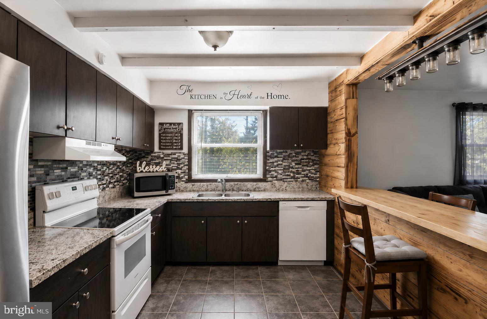 13 JEFFERSON SQUARE E13