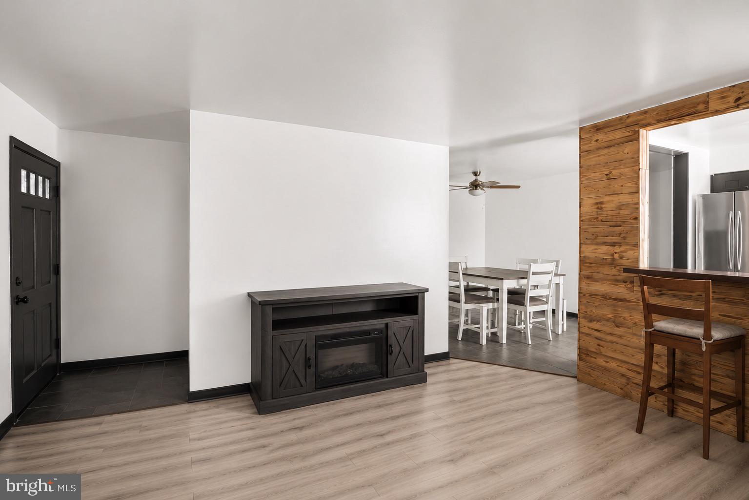 13 JEFFERSON SQUARE E13