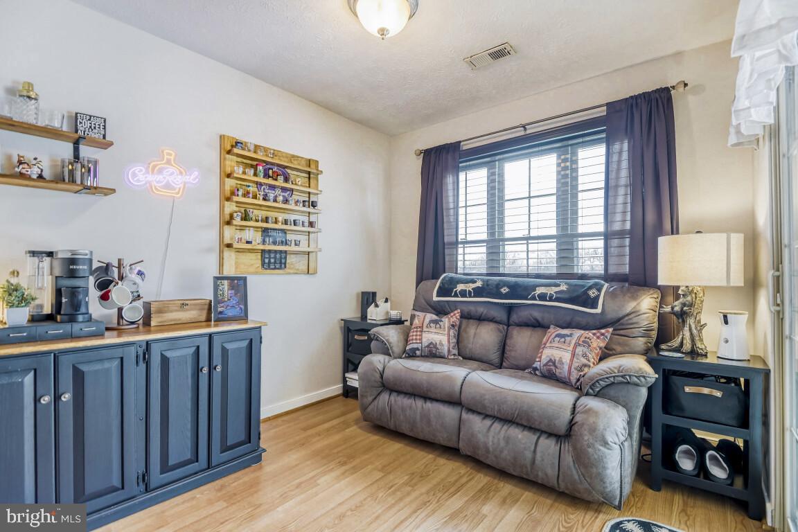 THE POND - Residential