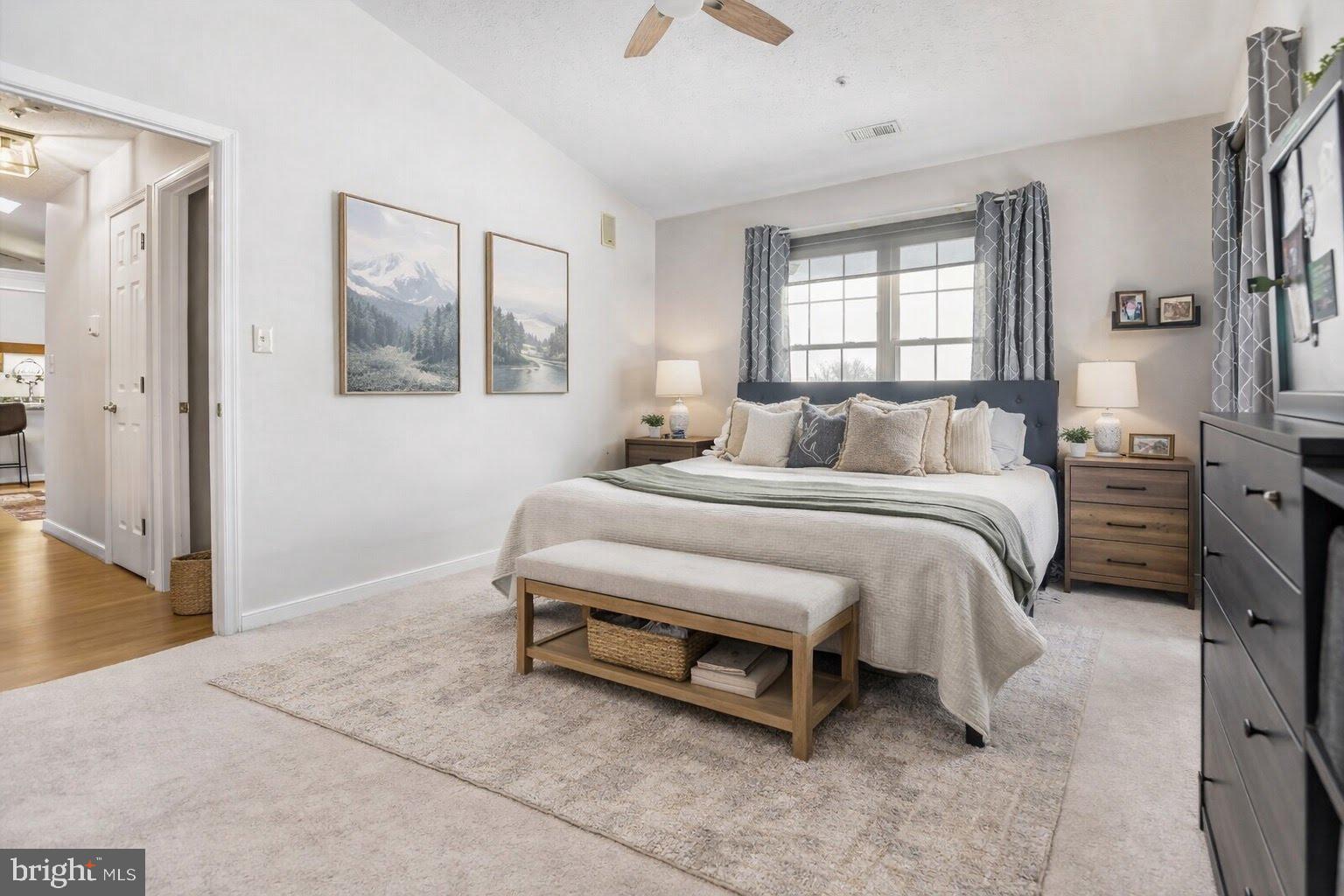 THE POND - Residential